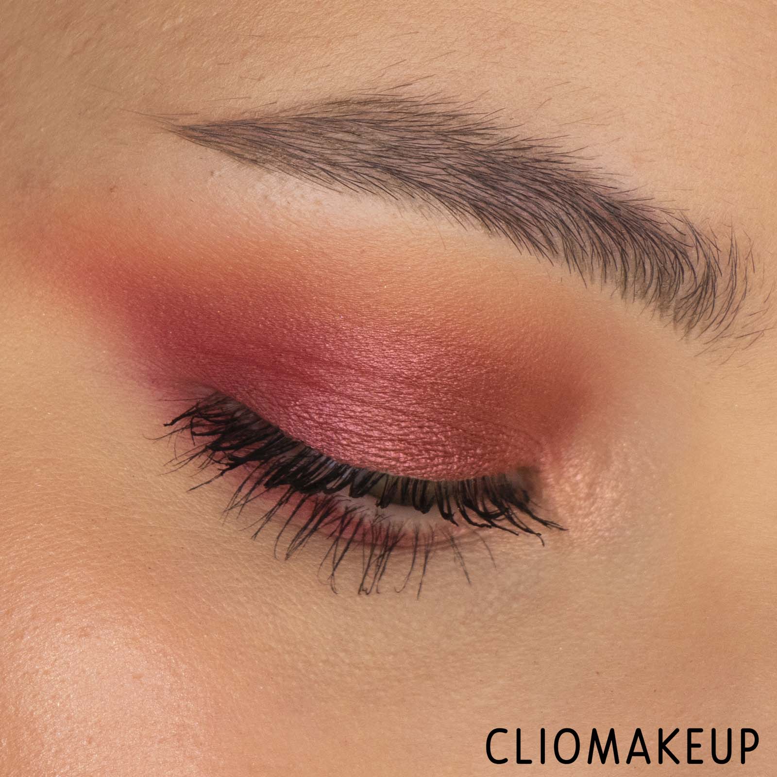 cliomakeup-recensione-palette-Charlotte-Tilbury-instant-eye-palette-pillow-talk-15