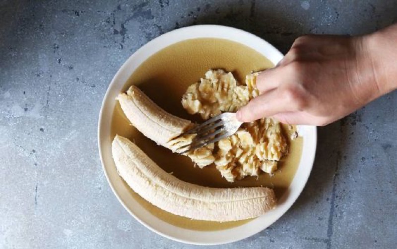 cliomakeup-scrub-viso-fatto-in-casa-3-banana
