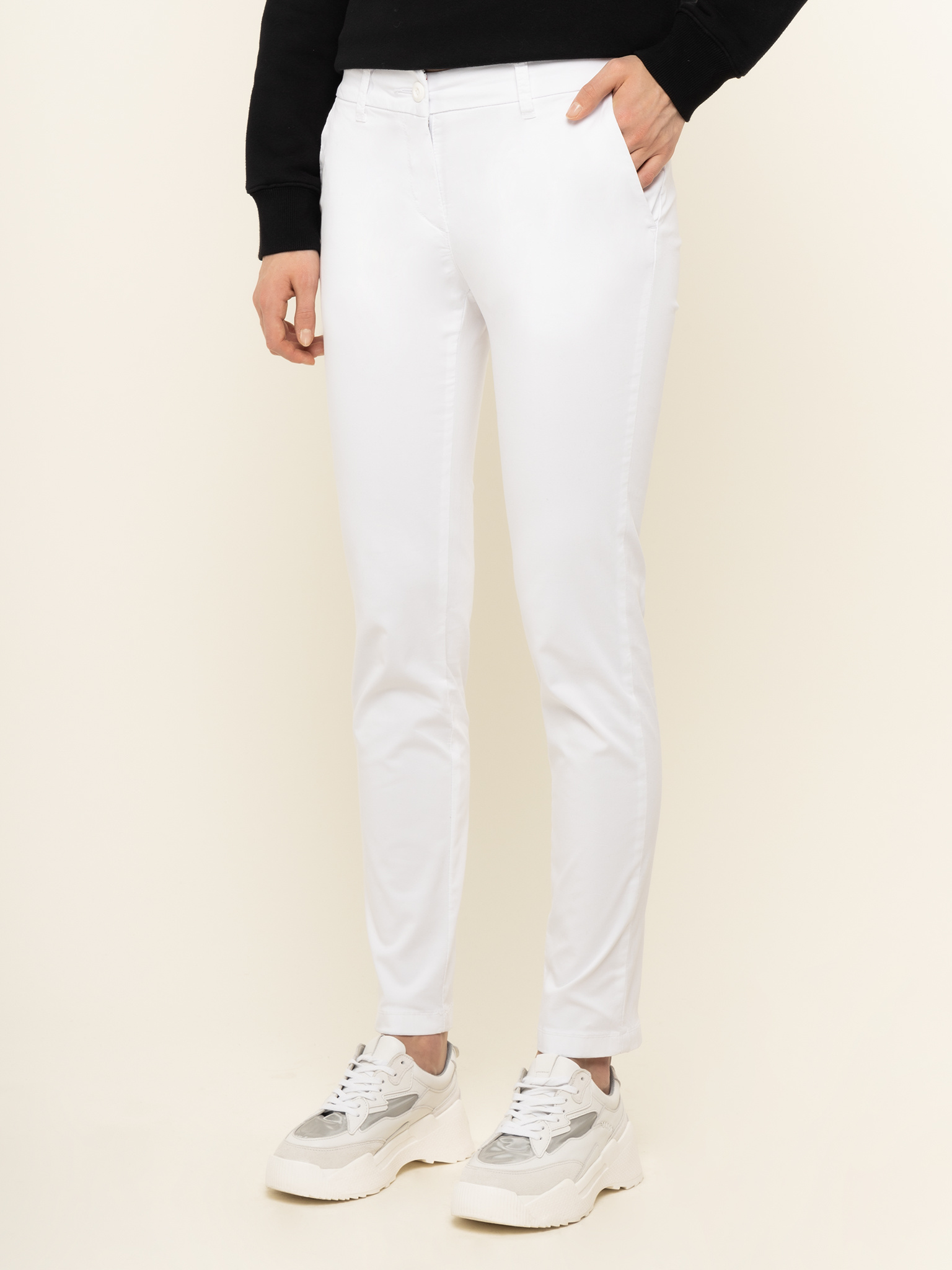 Cliomakeup-pantaloni-bianchi-2020-4-napapiri