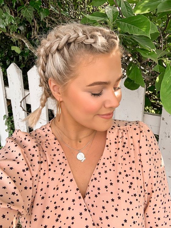 come pettinare i capelli con la mascherina: le boxer braids sono tra le acconciature ideali