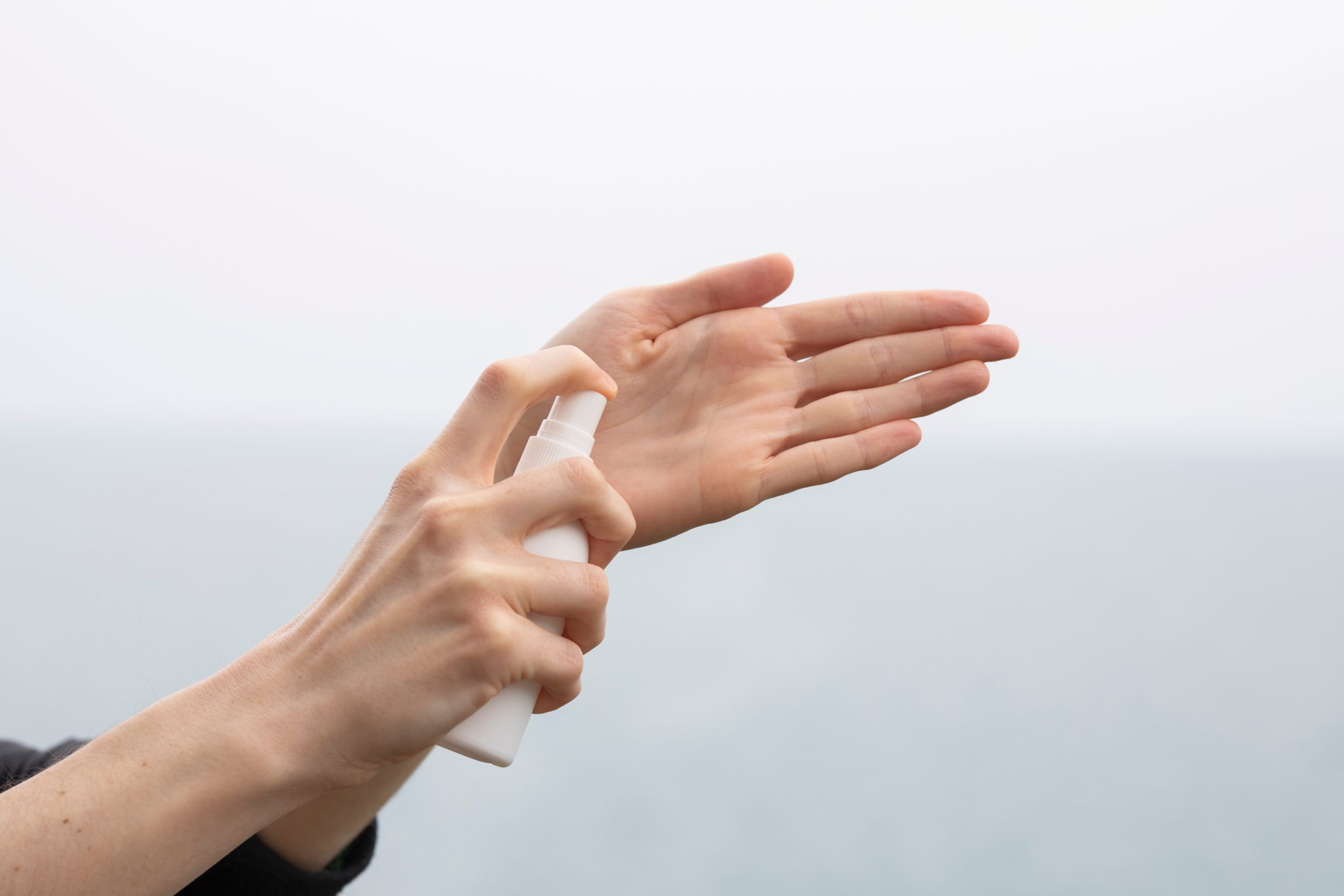 per avere mani morbide, limita i gel igienizzanti