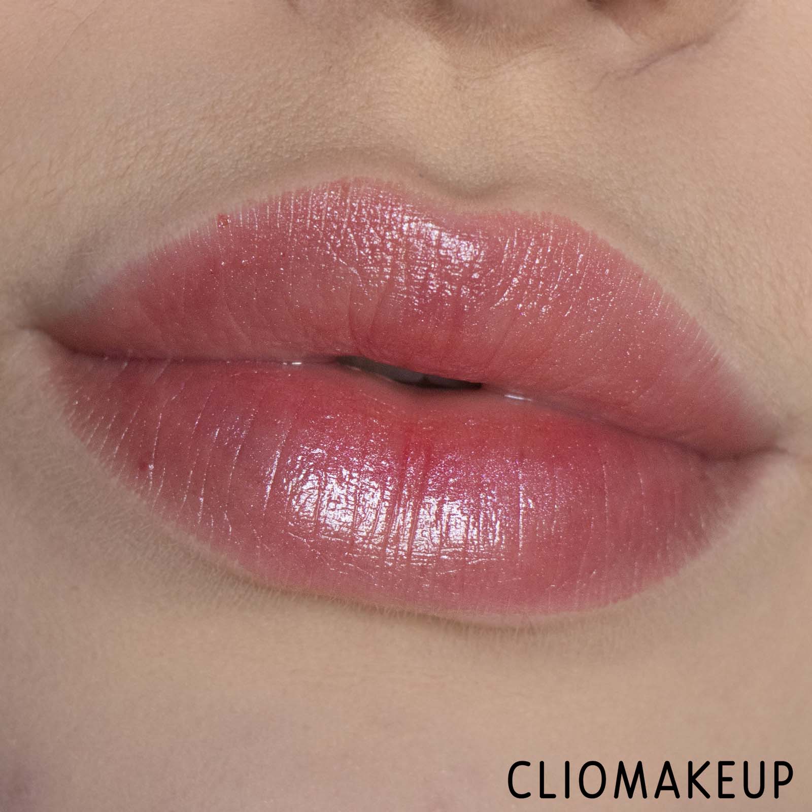 cliomakeup-recensione-balsamo-labbra-essence-fruit-kiss-caring-lip-balm-10