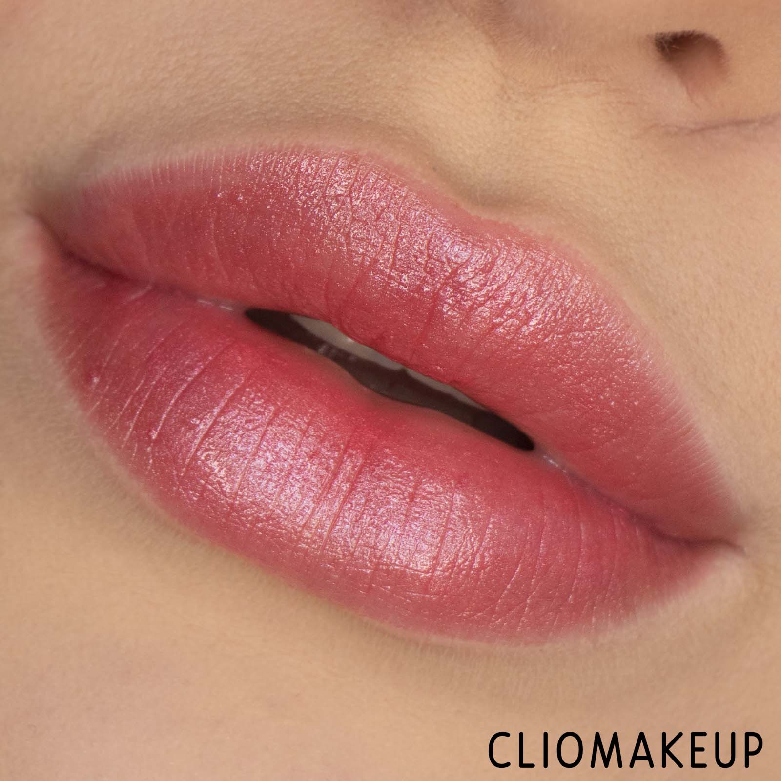 cliomakeup-recensione-balsamo-labbra-essence-fruit-kiss-caring-lip-balm-13