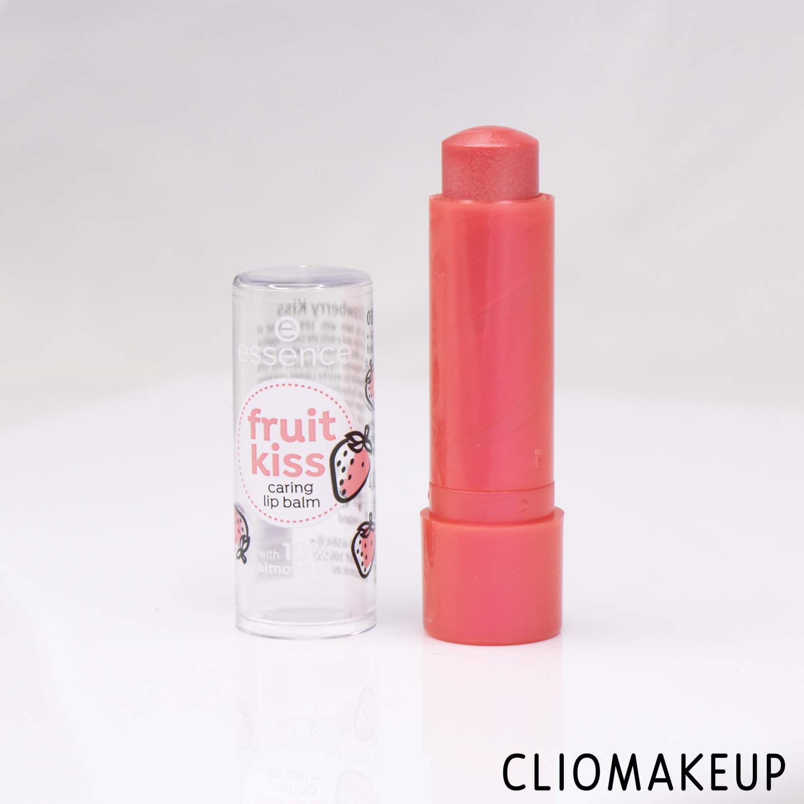 cliomakeup-recensione-balsamo-labbra-essence-fruit-kiss-caring-lip-balm-4