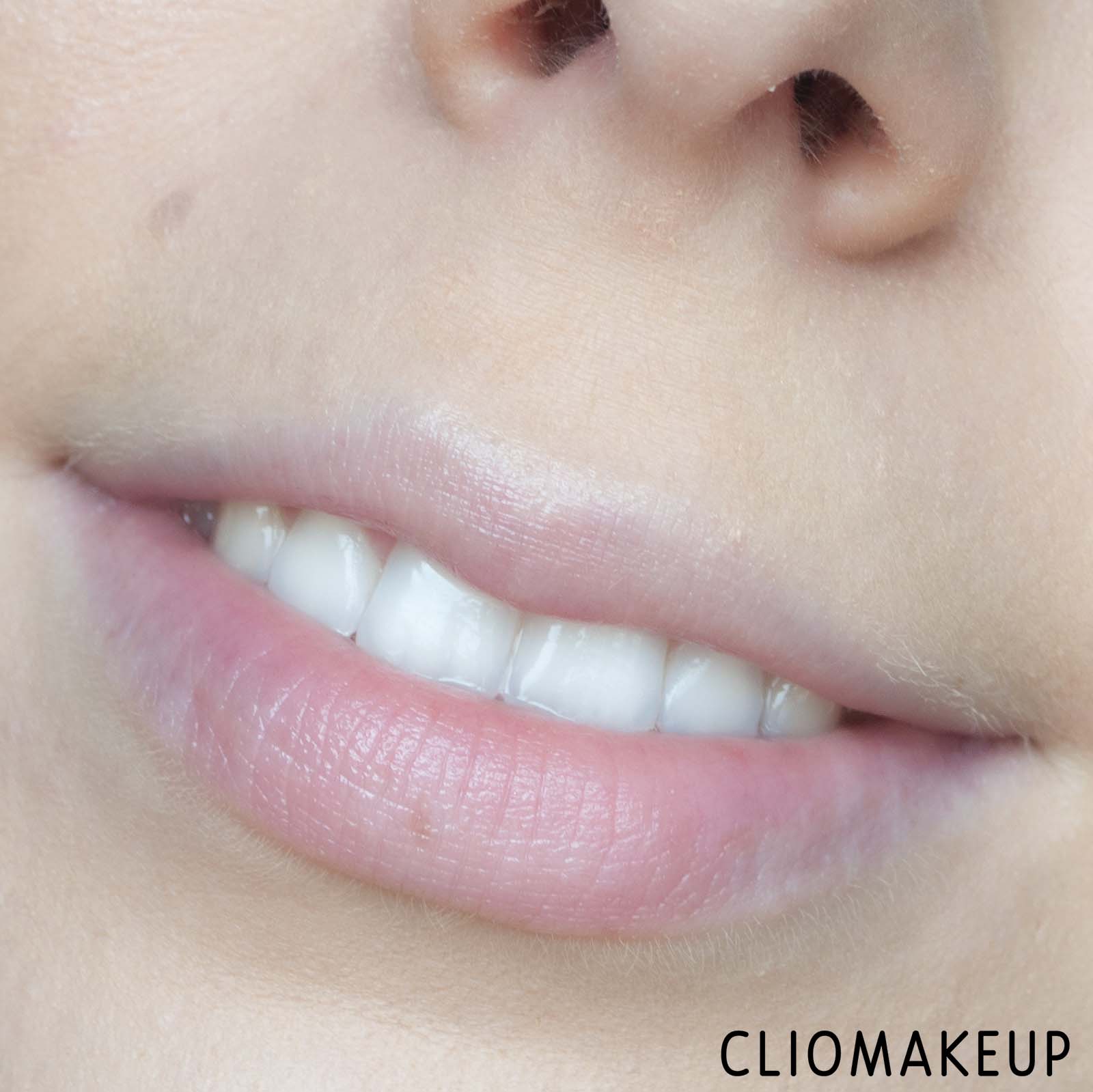 cliomakeup-recensione-balsamo-labbra-nuxe-reve-de-miel-lip-moisturising-stick-12