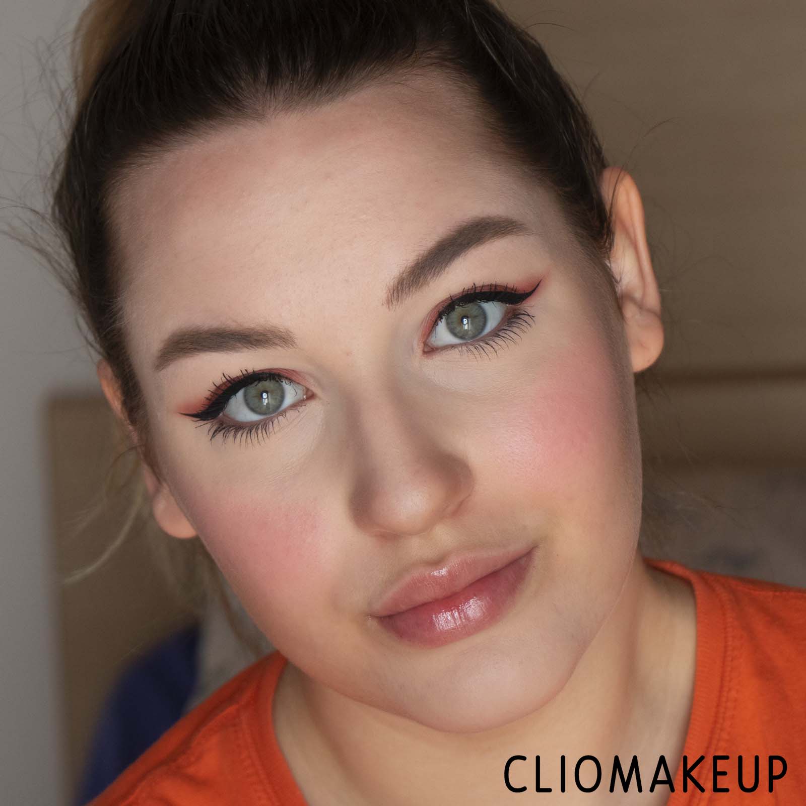 cliomakeup-recensione-blush-fenty-beauty-cheeks-out-freestyle-cream-blush-12