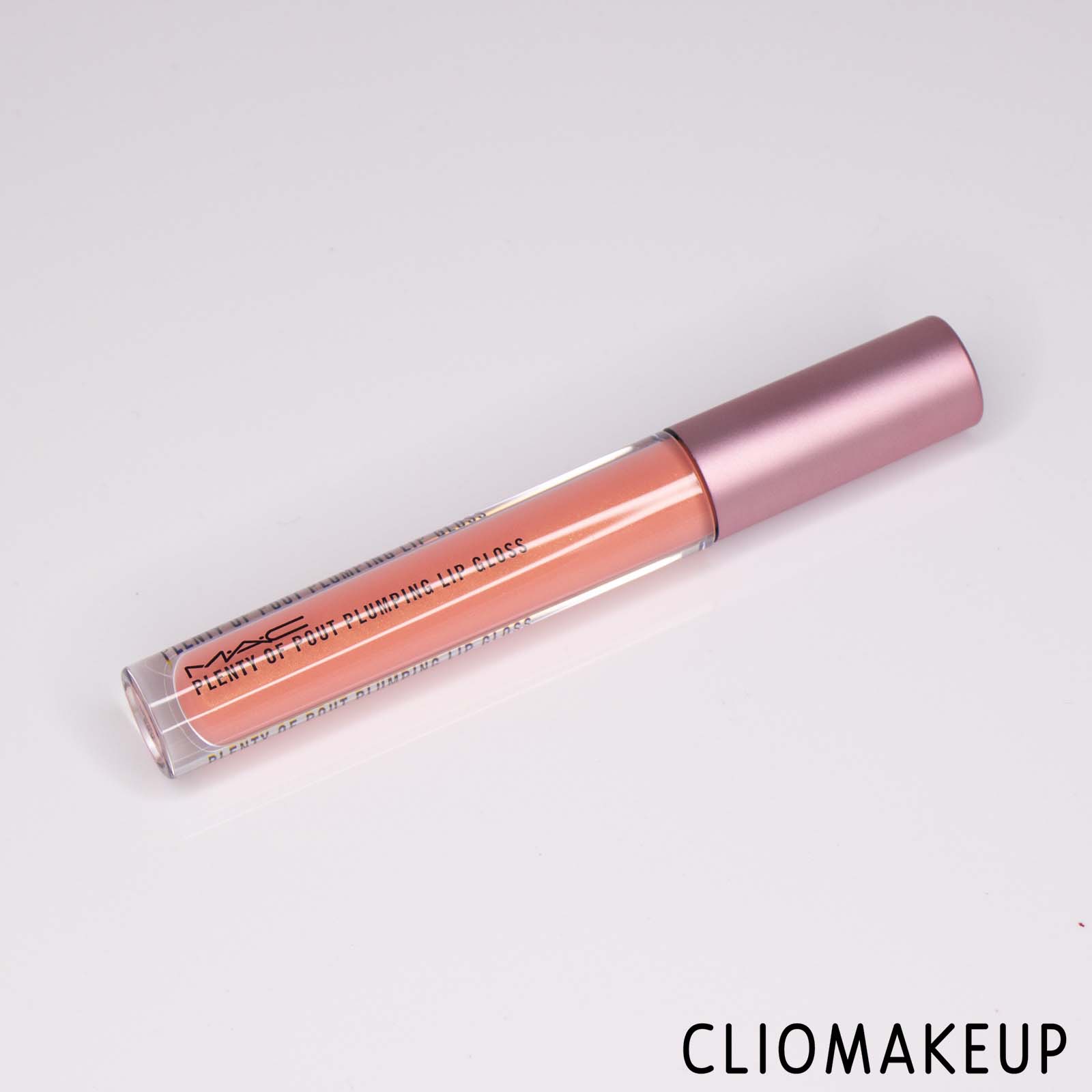 cliomakeup-recensione-gloss-mac-plenting-of-pout-plumping-lip-gloss-4