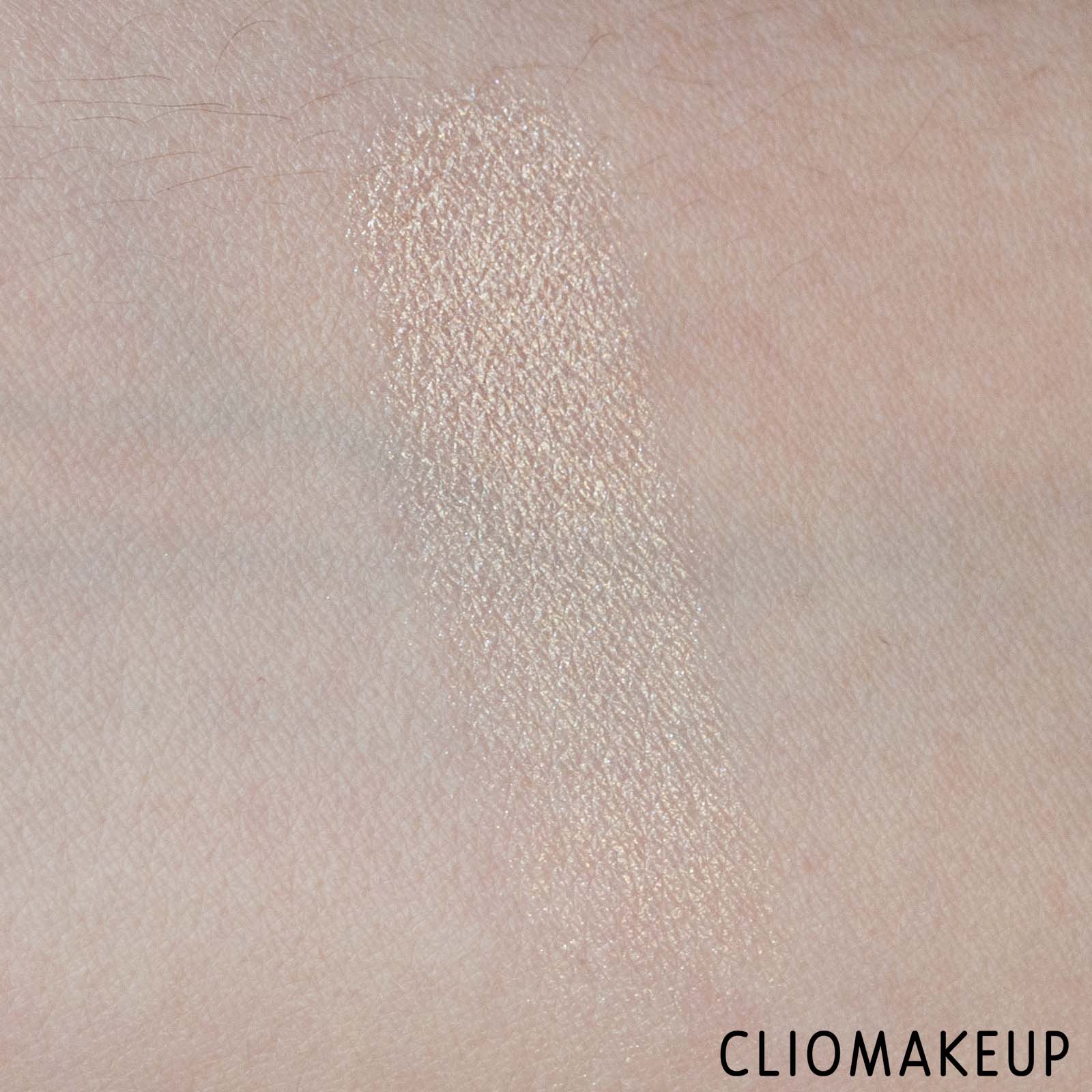 cliomakeup-recensione-illuminante-nyx-high-glass-illuminating-powder-6