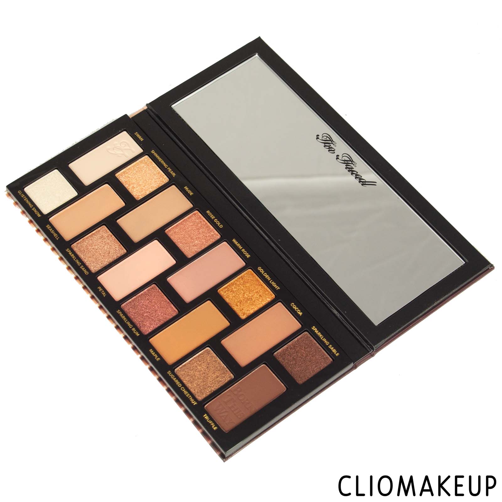 cliomakeup-recensione-palette-too-faced-born-this-way-the-natural-nudes-complexion-inspired-eye-shadow-palette-4
