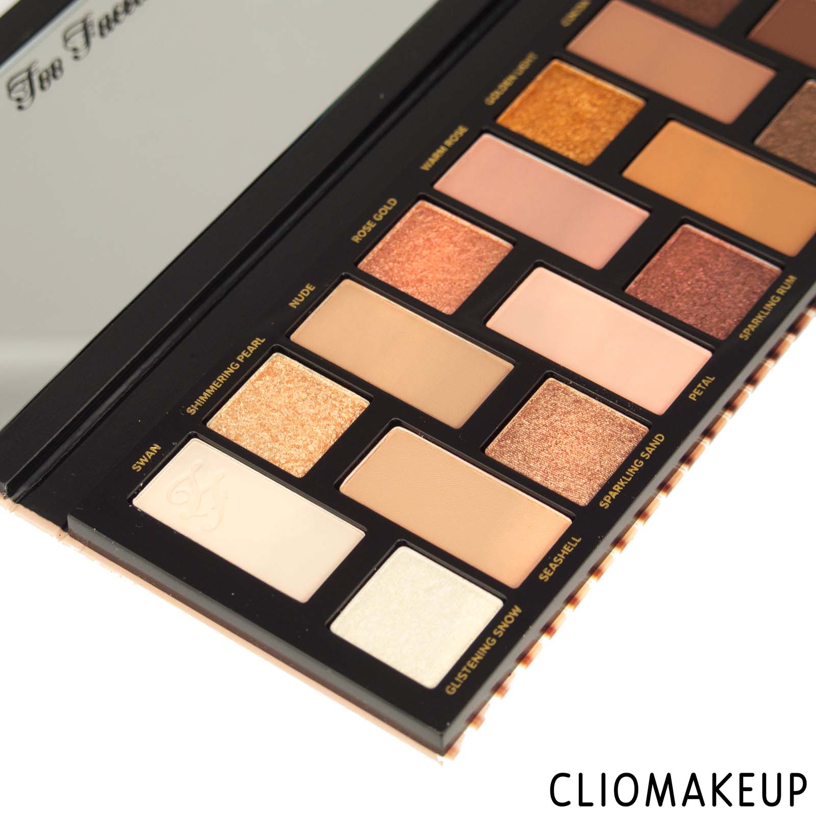 cliomakeup-recensione-palette-too-faced-born-this-way-the-natural-nudes-complexion-inspired-eye-shadow-palette-5