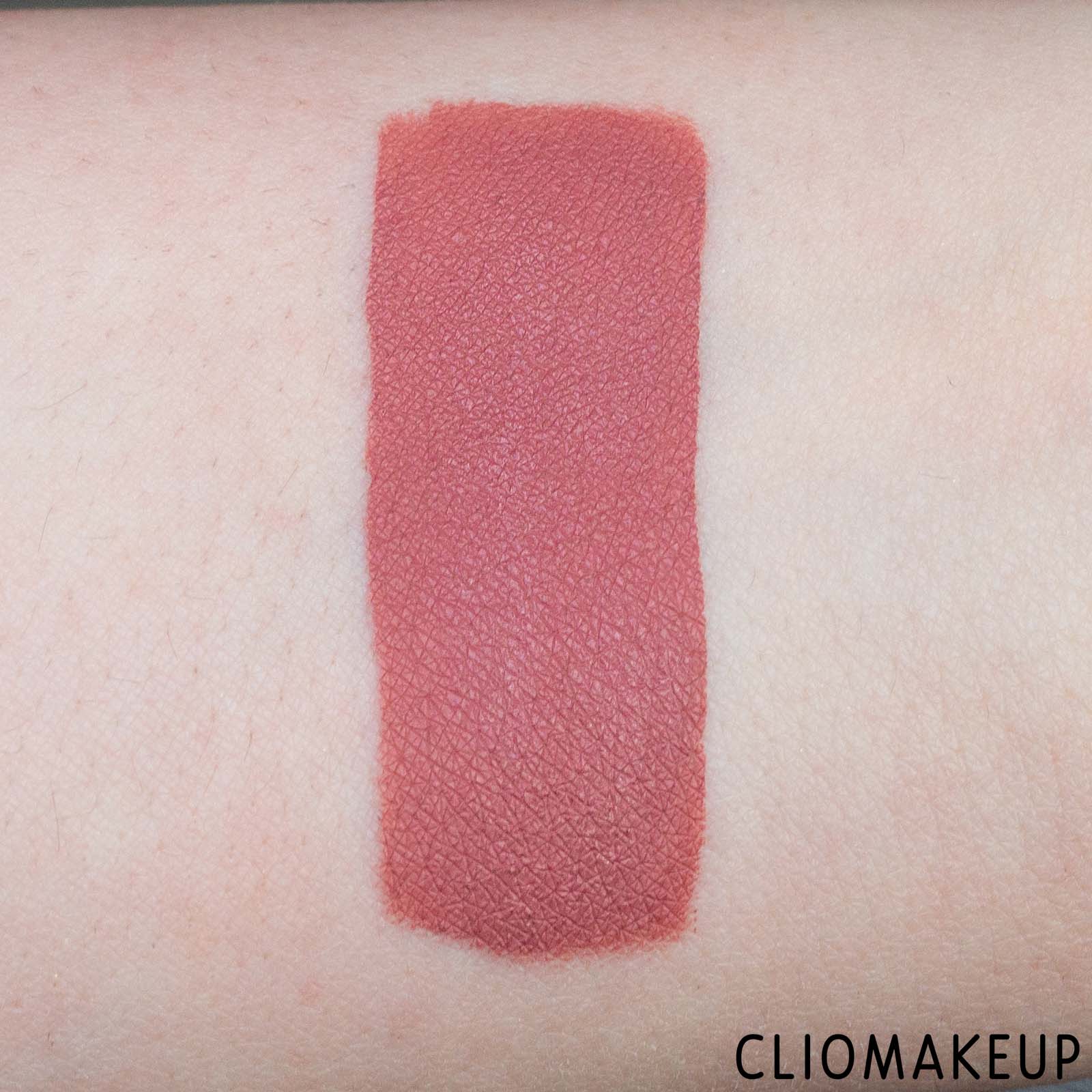 Cliomakeup-rossetto-liquido-con-te-liquidlove-17-swatch-mena