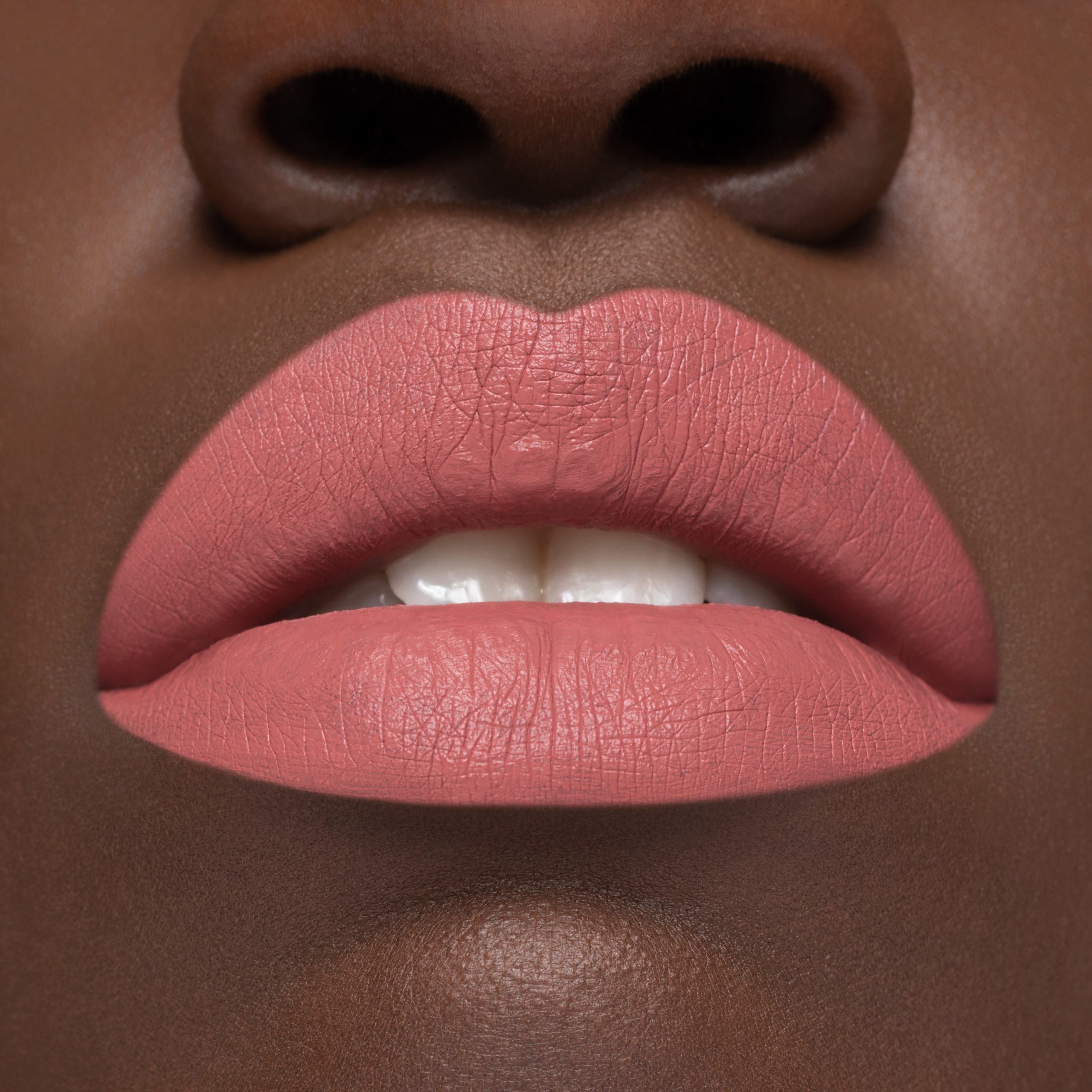 Cliomakeup-rossetto-liquido-con-te-liquidlove-8-dark-skin