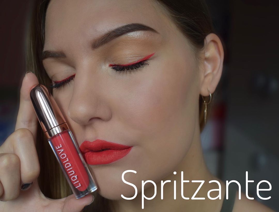 Cliomakeup-rossetto-liquido-spritzante-liquidlove-12-eyeliner