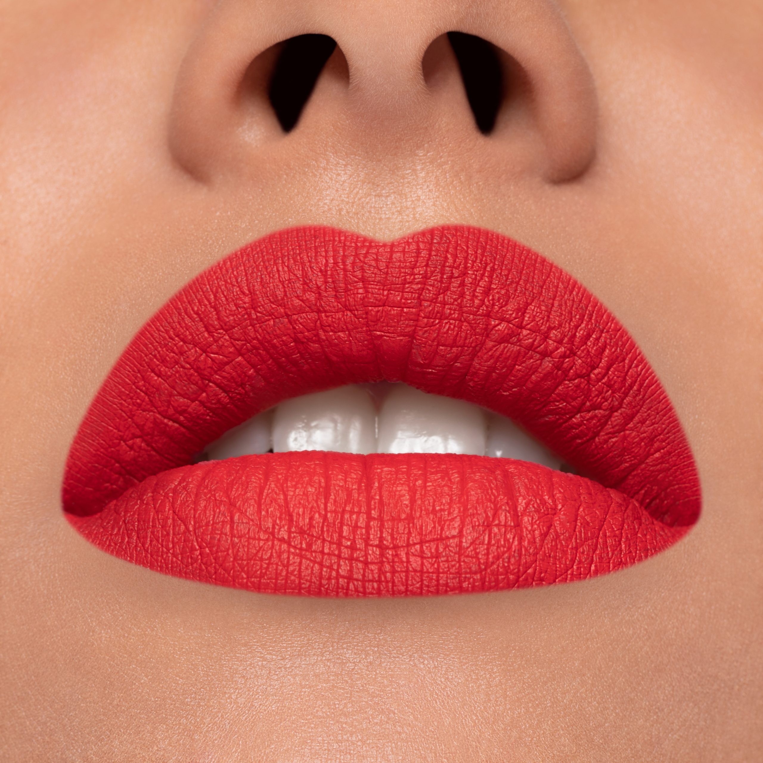 Cliomakeup-rossetto-liquido-spritzante-liquidlove-5-pelle-media
