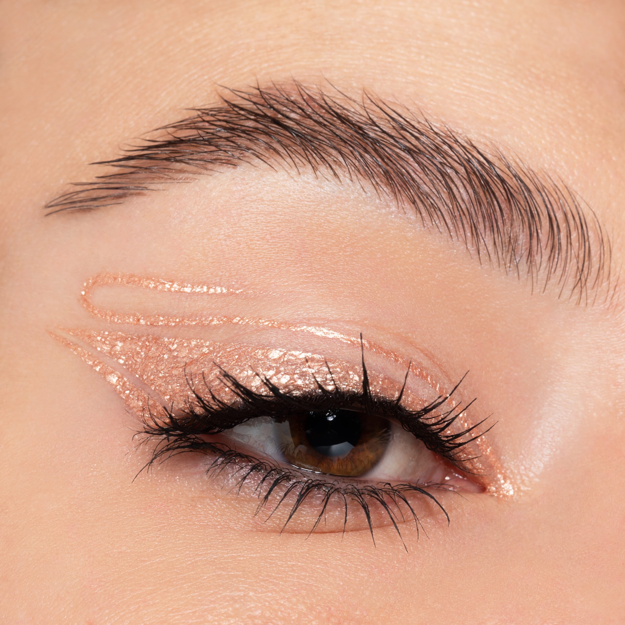 Cliomakeup-ombretto-cremoso-graceful-glace-sweetielove-6-greta-look-grafico