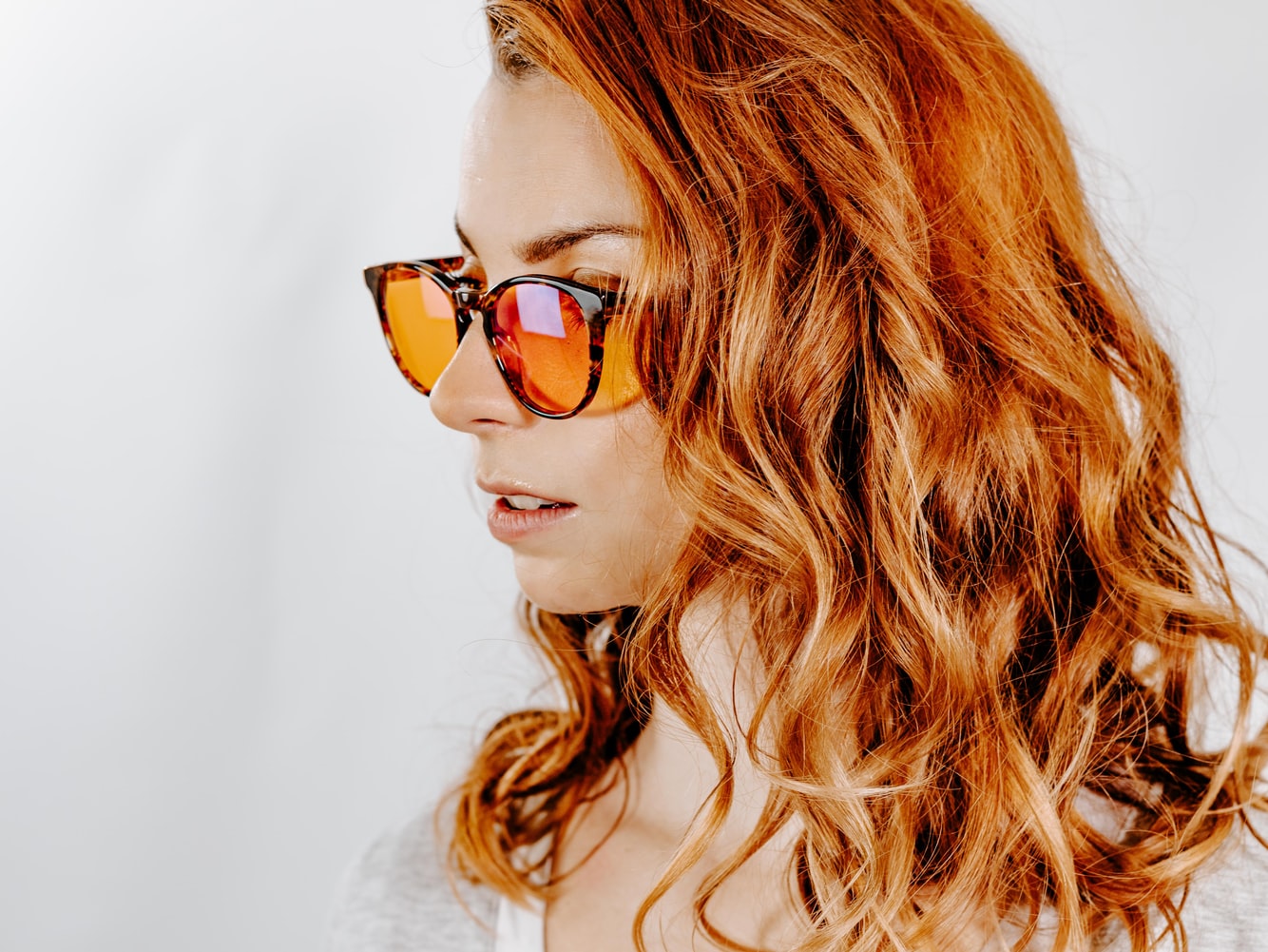 cliomakeup-occhiali-sole-lenti-colorate-7-arancione