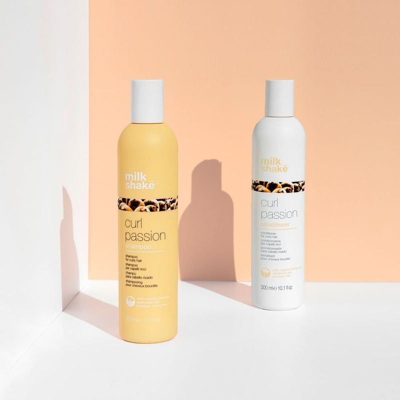 Prodotti capelli ricci: milk shake curl passion shampoo