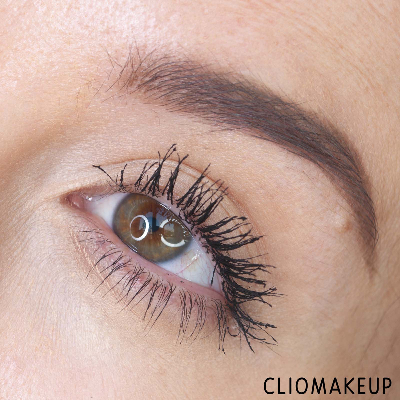 cliomakeup-recensione-mascara-deborah-my-power-volume-effetto-ventaglio-mascara-13