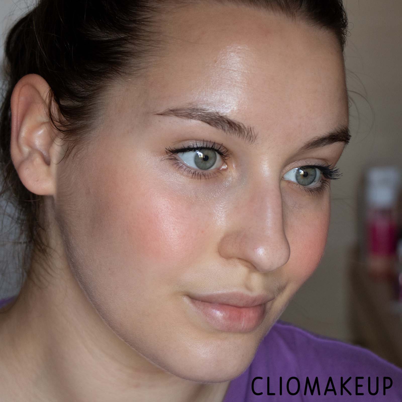 cliomakeup-recensione-blush-pupa-extreme-blush-matt-blush-compatto-effetto-naturale-12