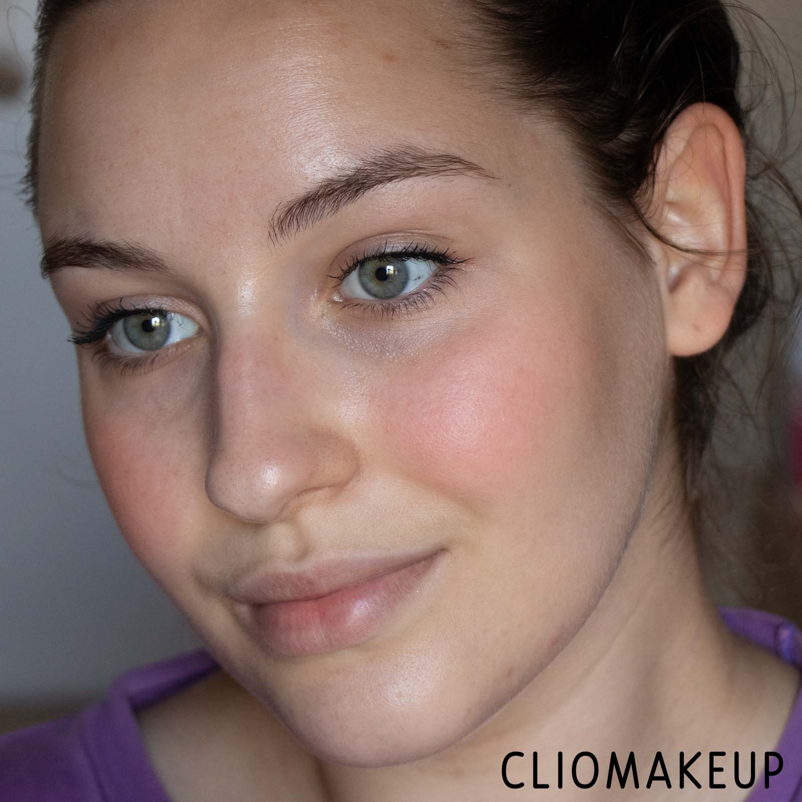 cliomakeup-recensione-blush-pupa-extreme-blush-matt-blush-compatto-effetto-naturale-14