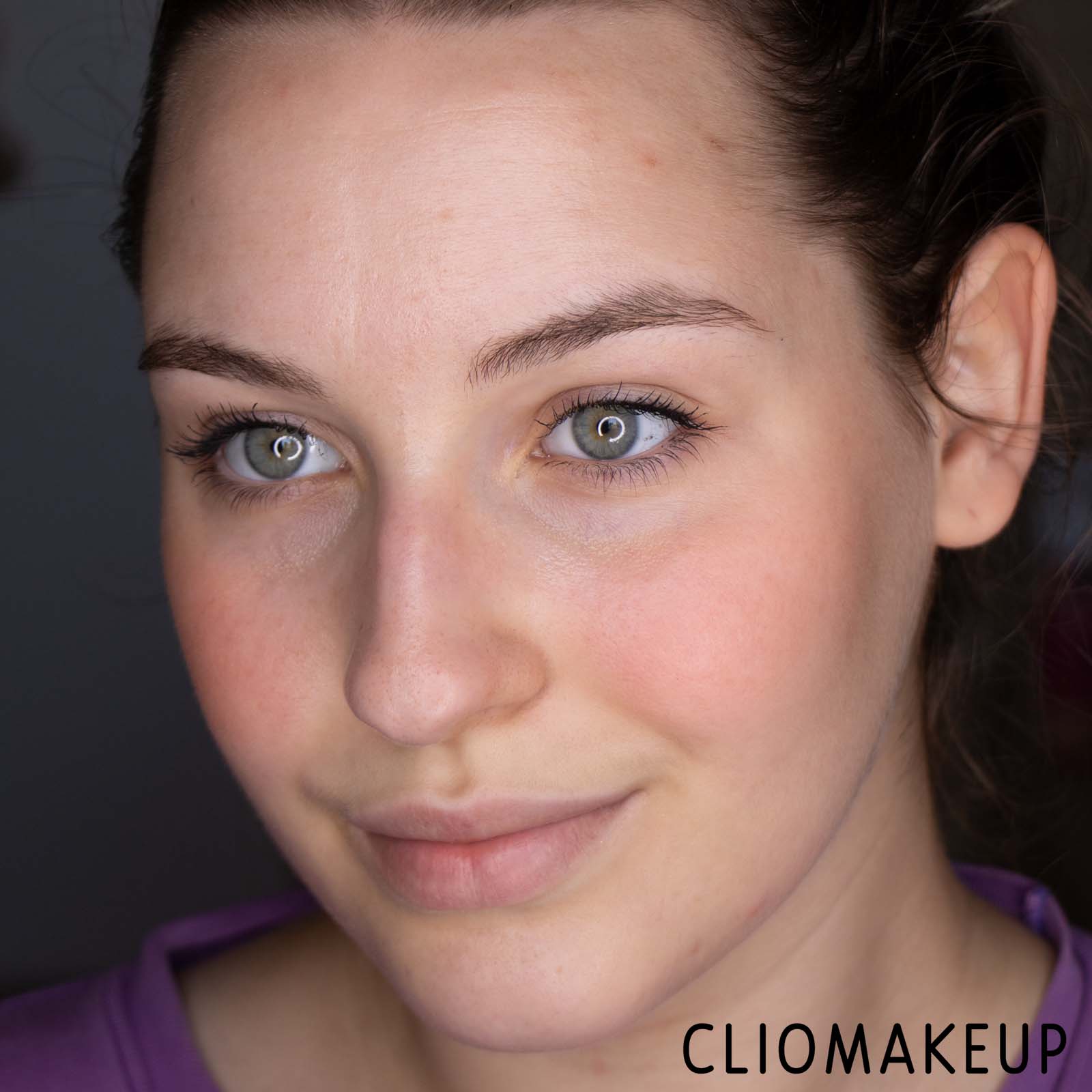 cliomakeup-recensione-blush-pupa-extreme-blush-matt-blush-compatto-effetto-naturale-15
