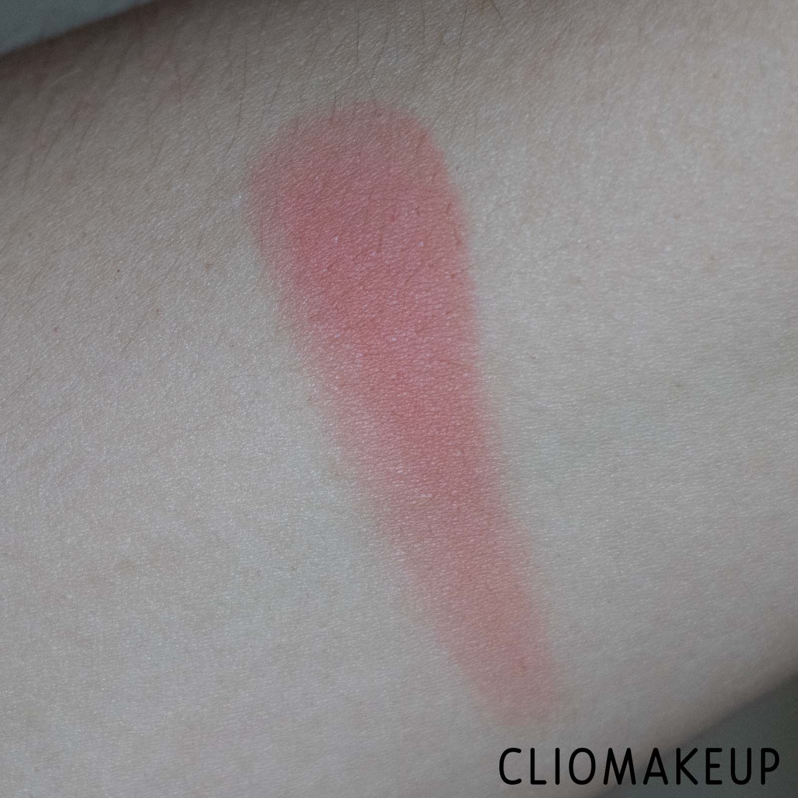 cliomakeup-recensione-blush-pupa-extreme-blush-matt-blush-compatto-effetto-naturale-8