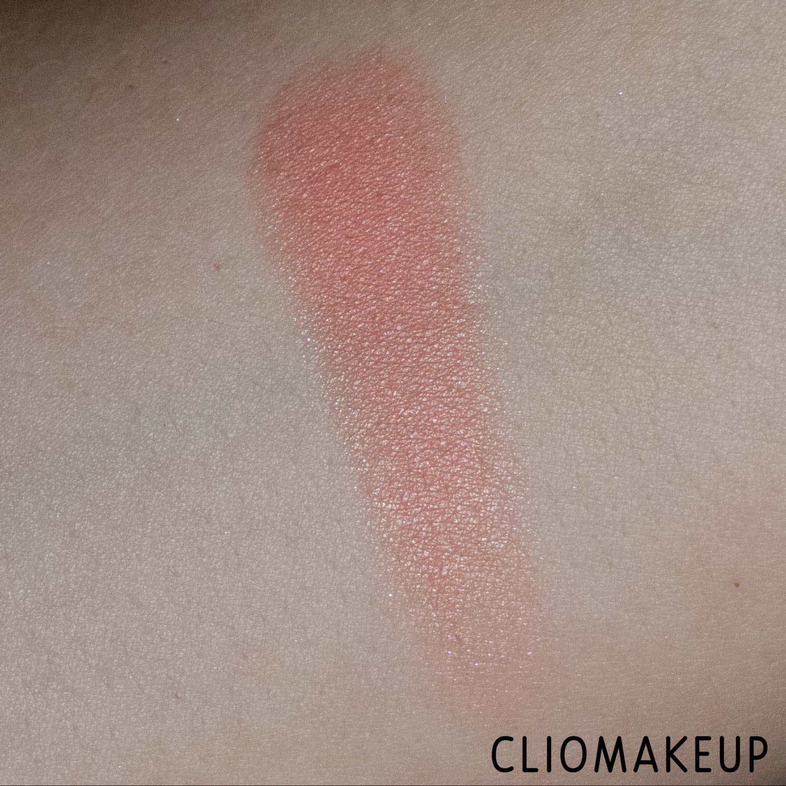 cliomakeup-recensione-blush-pupa-extreme-blush-radiant-blush-compatto-effetto-luminoso-6