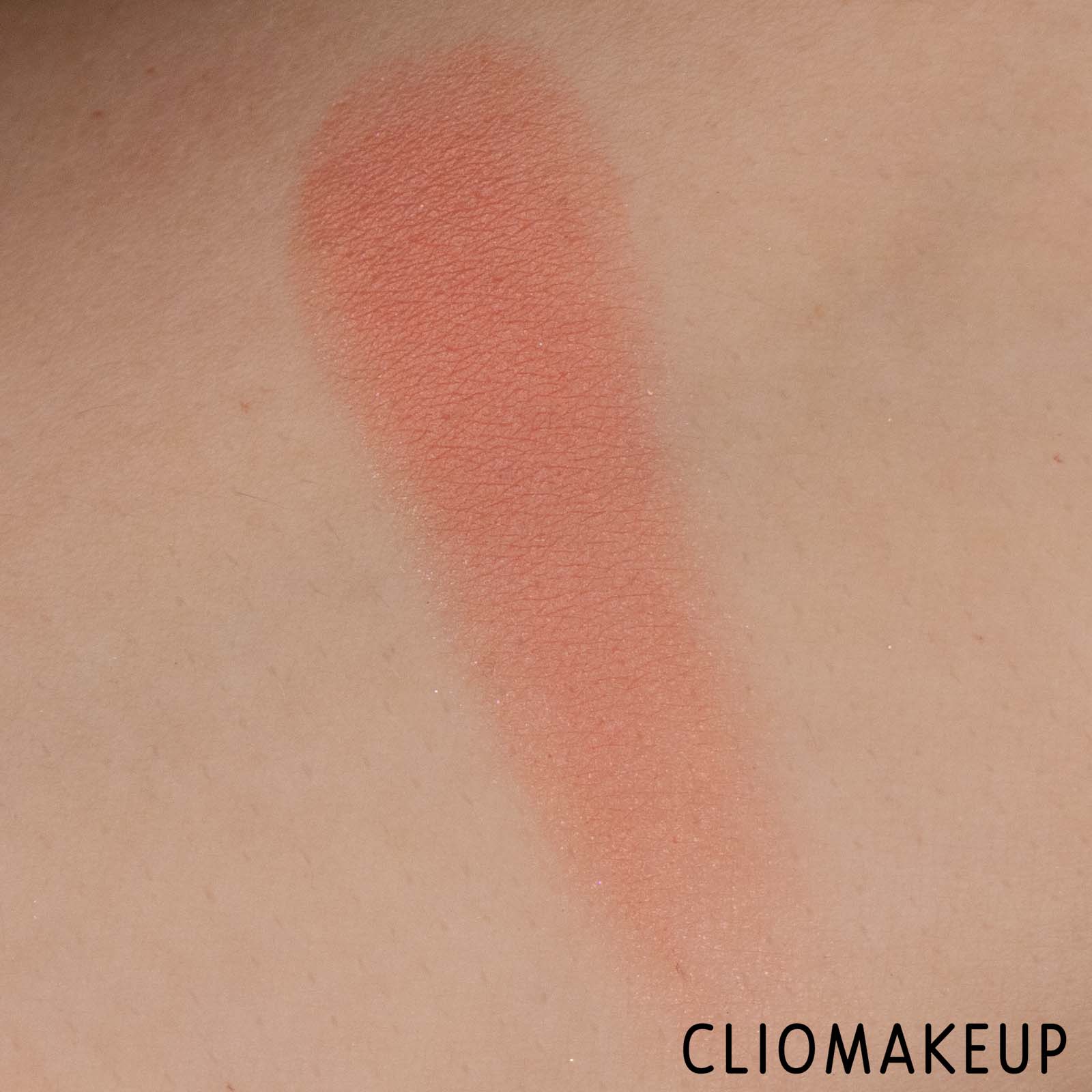 cliomakeup-recensione-blush-pupa-extreme-blush-radiant-blush-compatto-effetto-luminoso-7