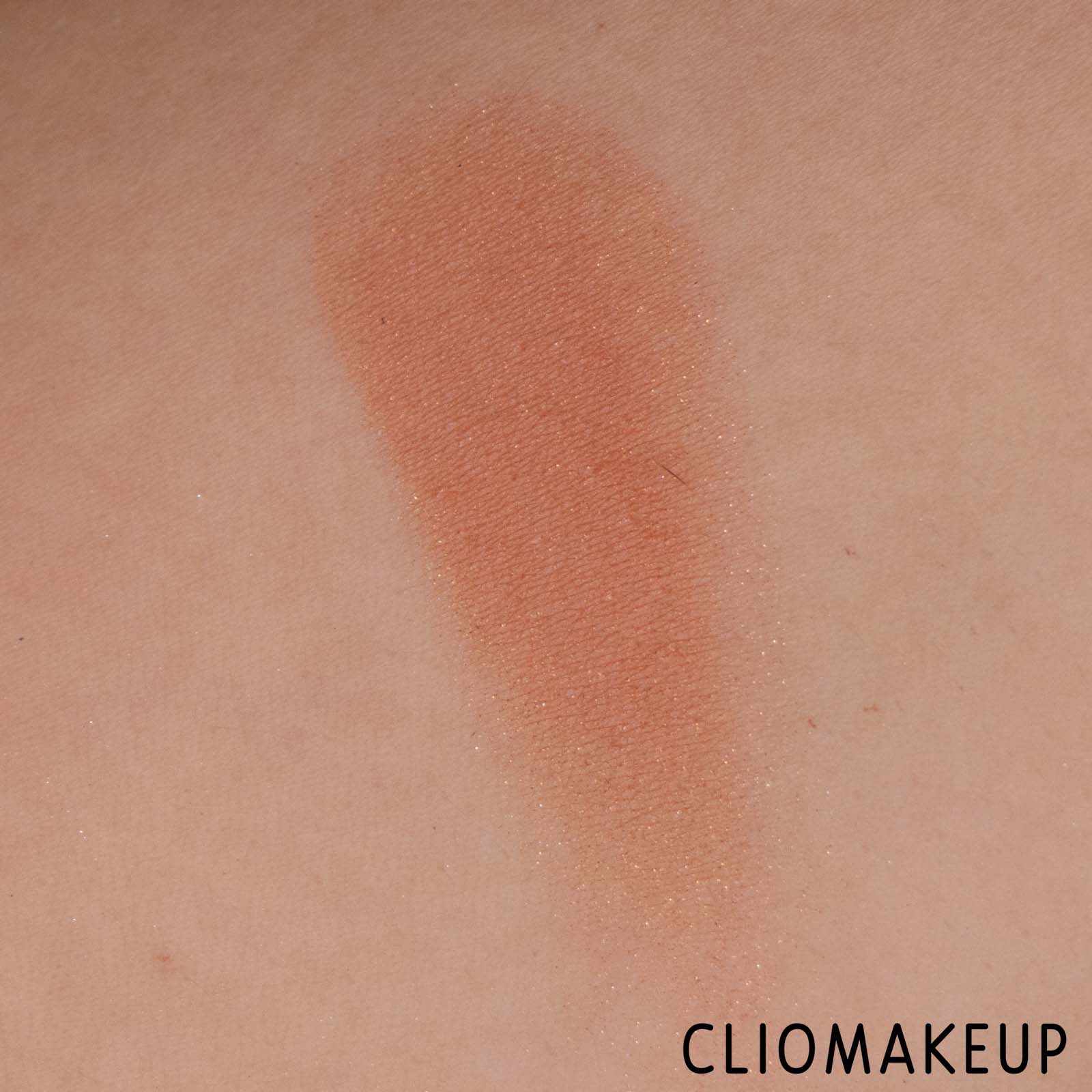 cliomakeup-recensione-blush-pupa-extreme-blush-radiant-blush-compatto-effetto-luminoso-9