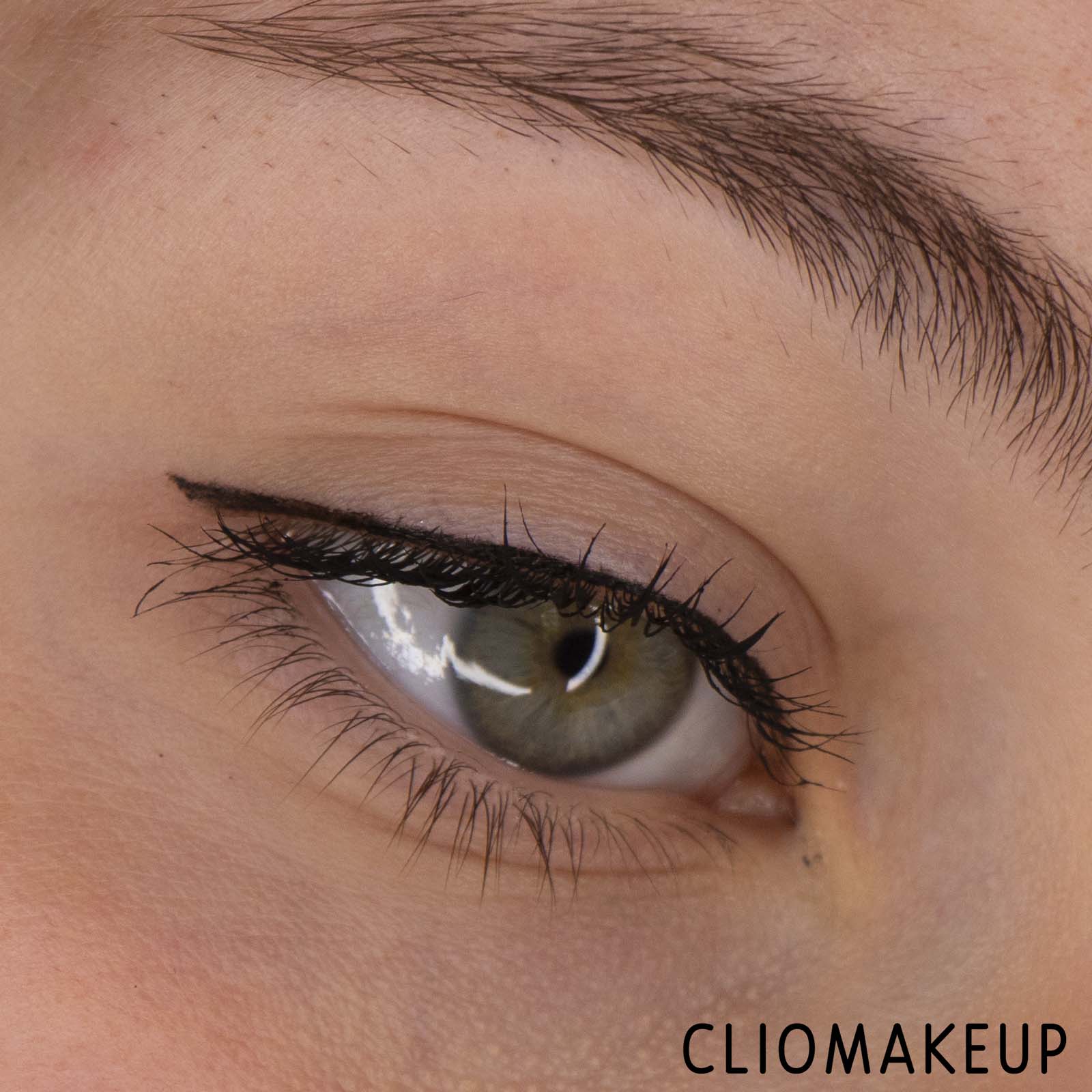cliomakeup-recensione-eyeliner-catrice-its-easy-tattoo-liner-waterproof-11