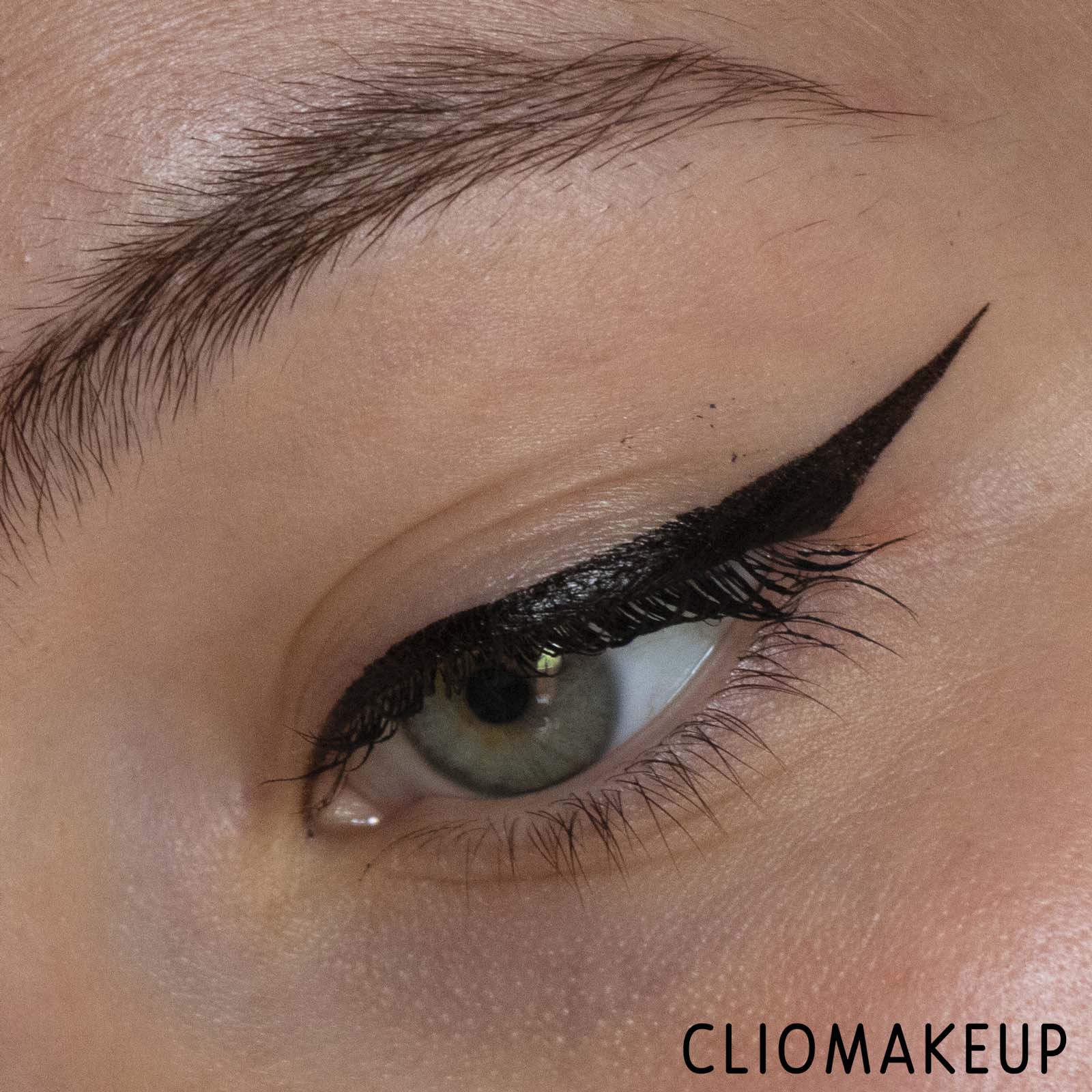 cliomakeup-recensione-eyeliner-catrice-its-easy-tattoo-liner-waterproof-12