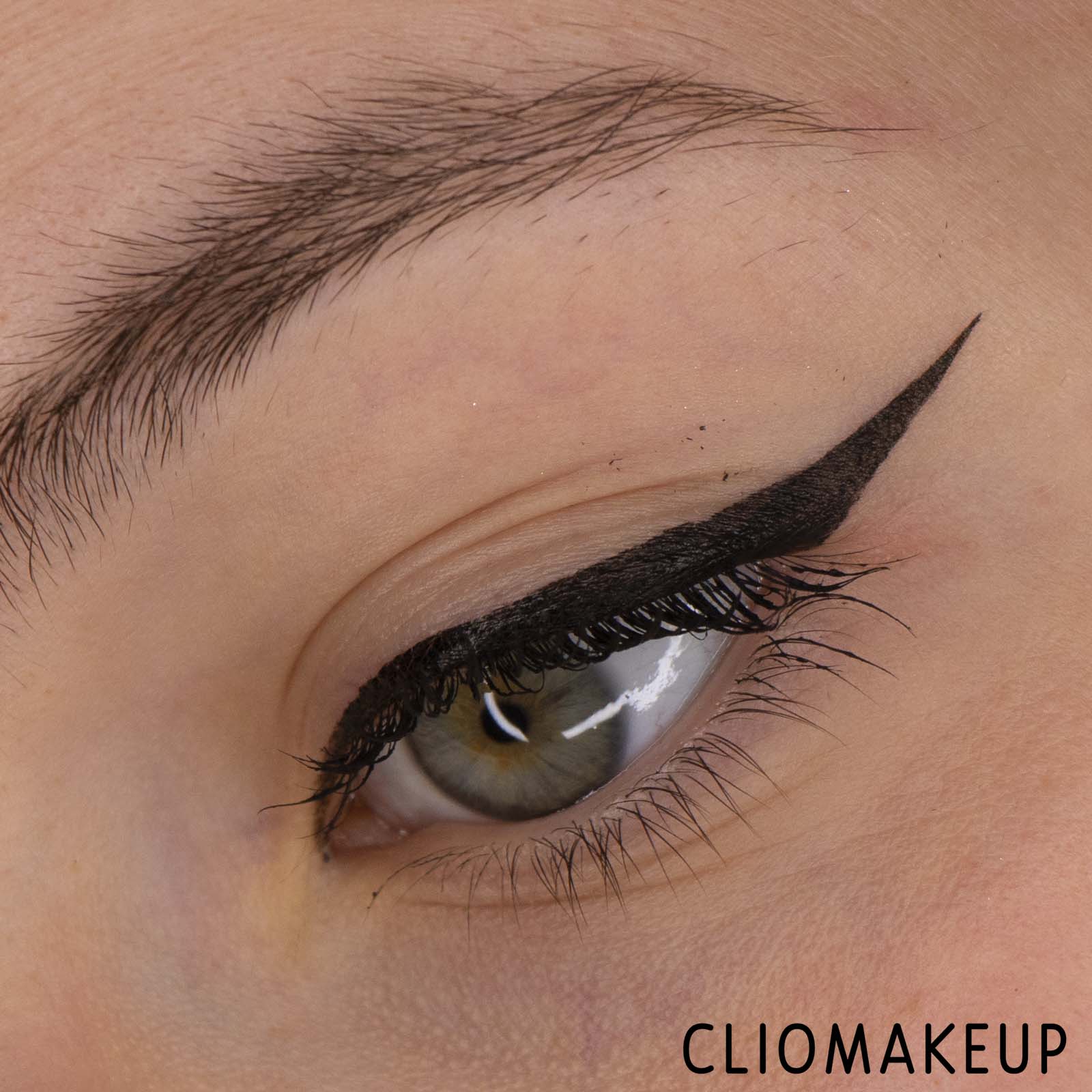 cliomakeup-recensione-eyeliner-catrice-its-easy-tattoo-liner-waterproof-13