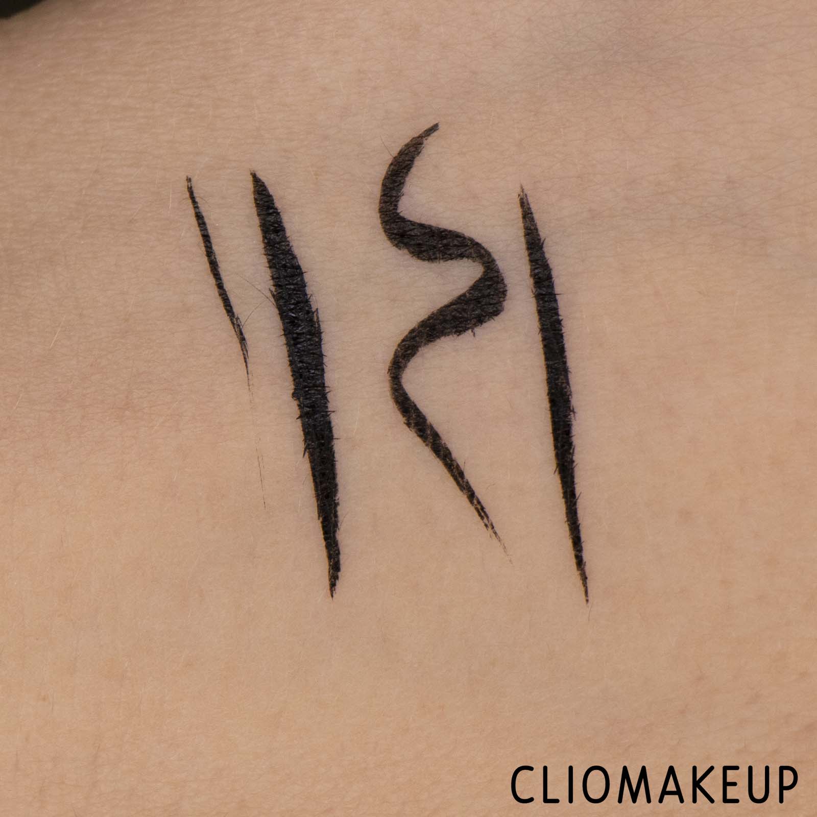 cliomakeup-recensione-eyeliner-catrice-its-easy-tattoo-liner-waterproof-7