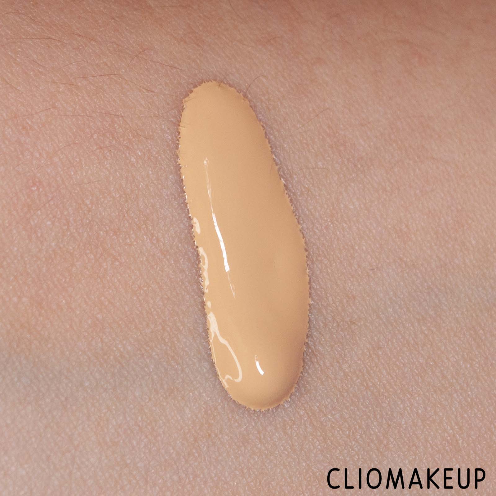 cliomakeup-recensione-fondotinta-ysl-youth-liberator-serum-foundation-7