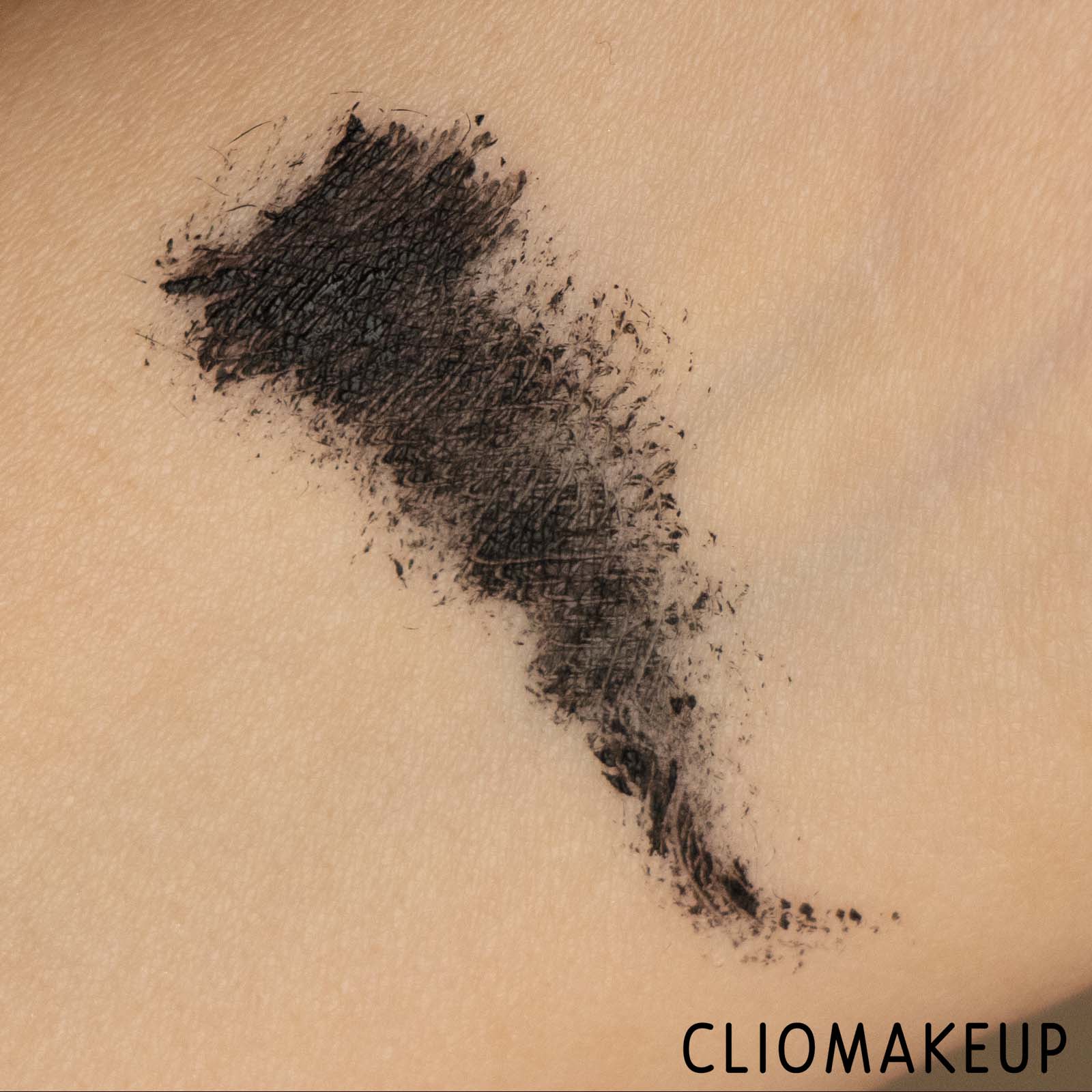 cliomakeup-recensione-mascara-catrice-glam-e-doll-false-lashes-mascara-6