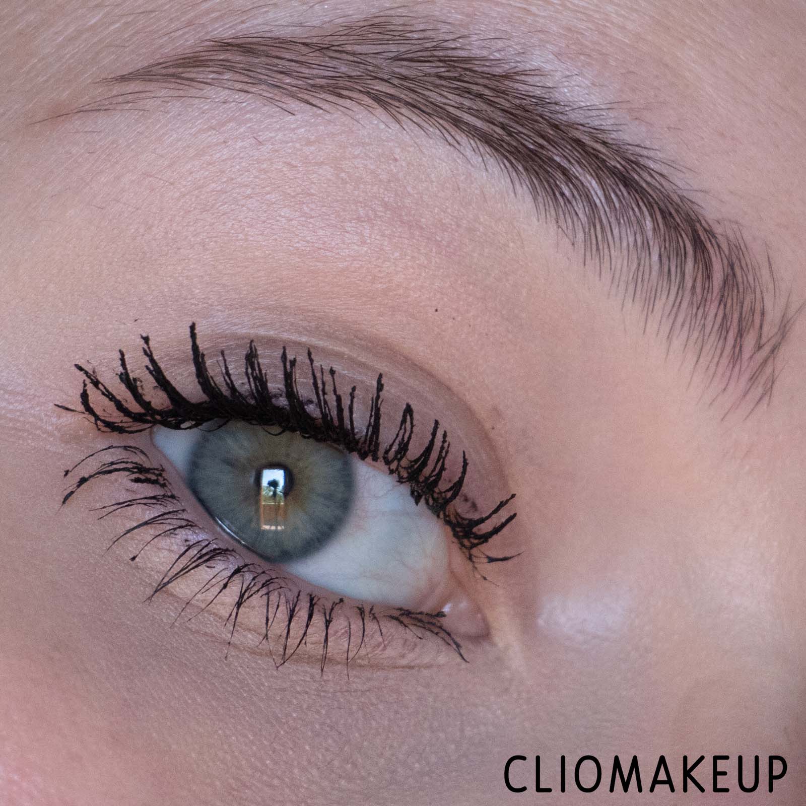 cliomakeup-recensione-mascara-catrice-glam-e-doll-volume-mascara-waterproof-14