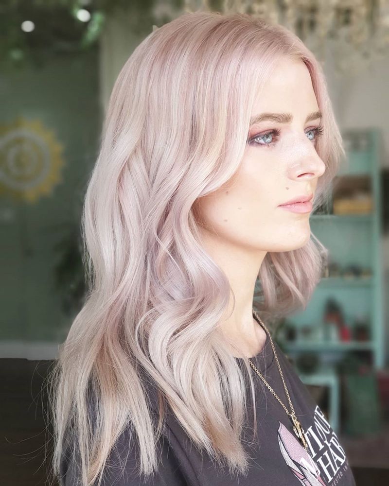 cliomakeup-colore-capelli-biondo-perla-teamclio-18