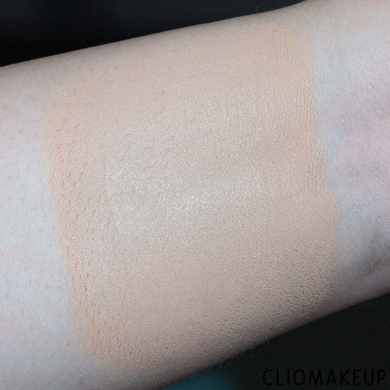 cliomakeup-recensione-fondotinta-astra-transformist-foundation-+-concealer-8