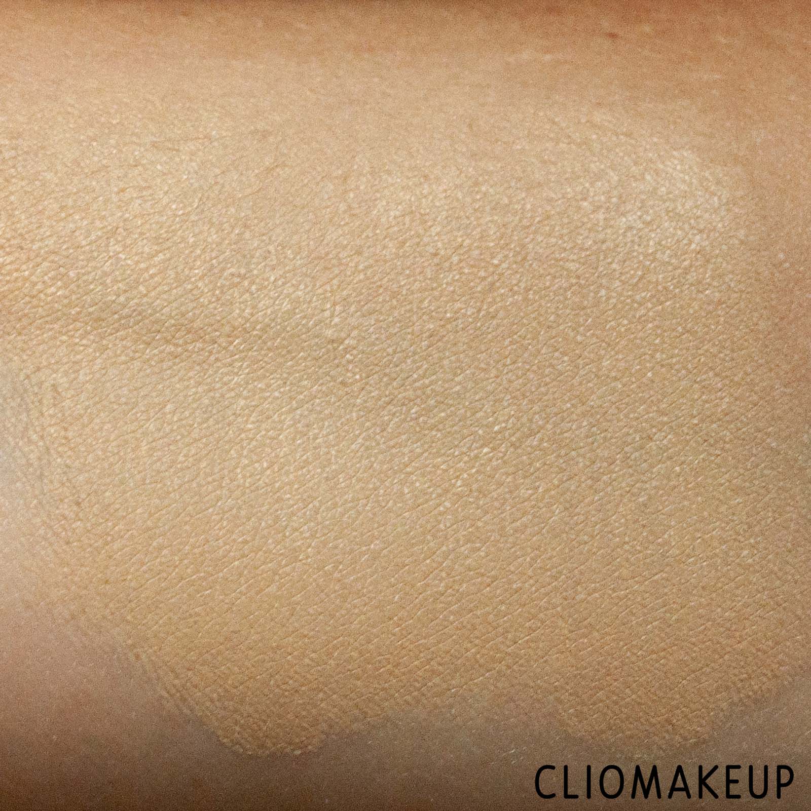 cliomakeup-recensione-fondotinta-elf-flawless-satin-foundation-8