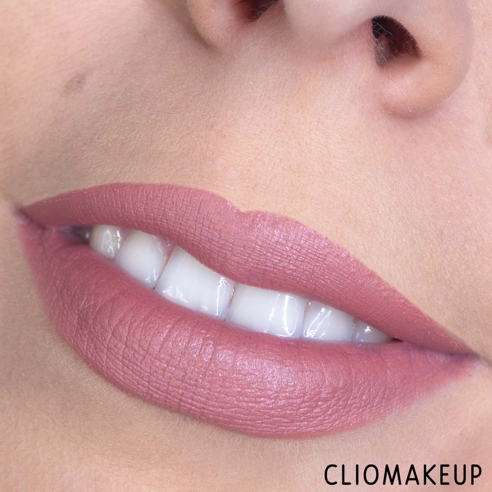 cliomakeup-recensione-rossetto-charlotte-tilbury-matte-revolution-luminous-modern-matte-long-lasting lipstick-10