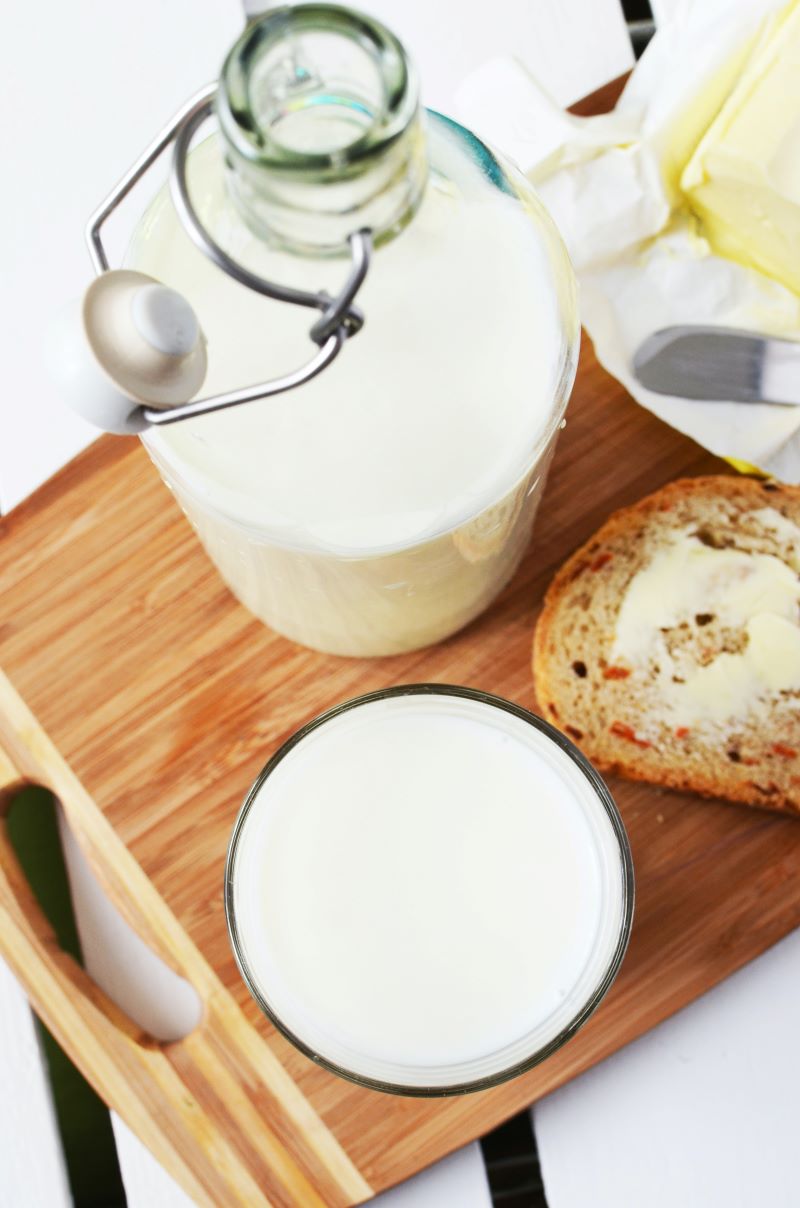 Cliomakeup-latte-e-yogurt-8-bottiglia-vetro