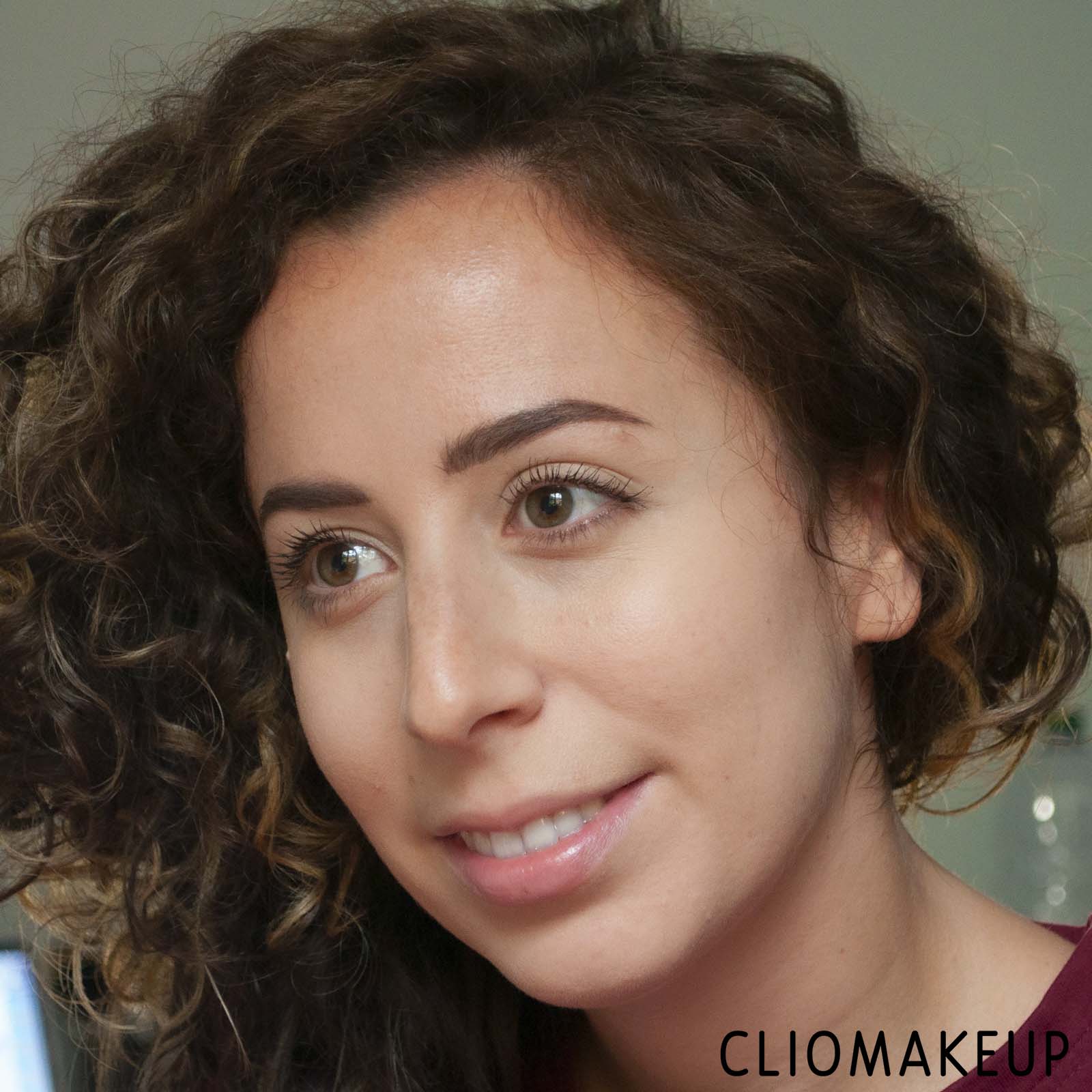 cliomakeup-recensione-fondotinta-essence-pretty-natural-hydrating-foundation-12