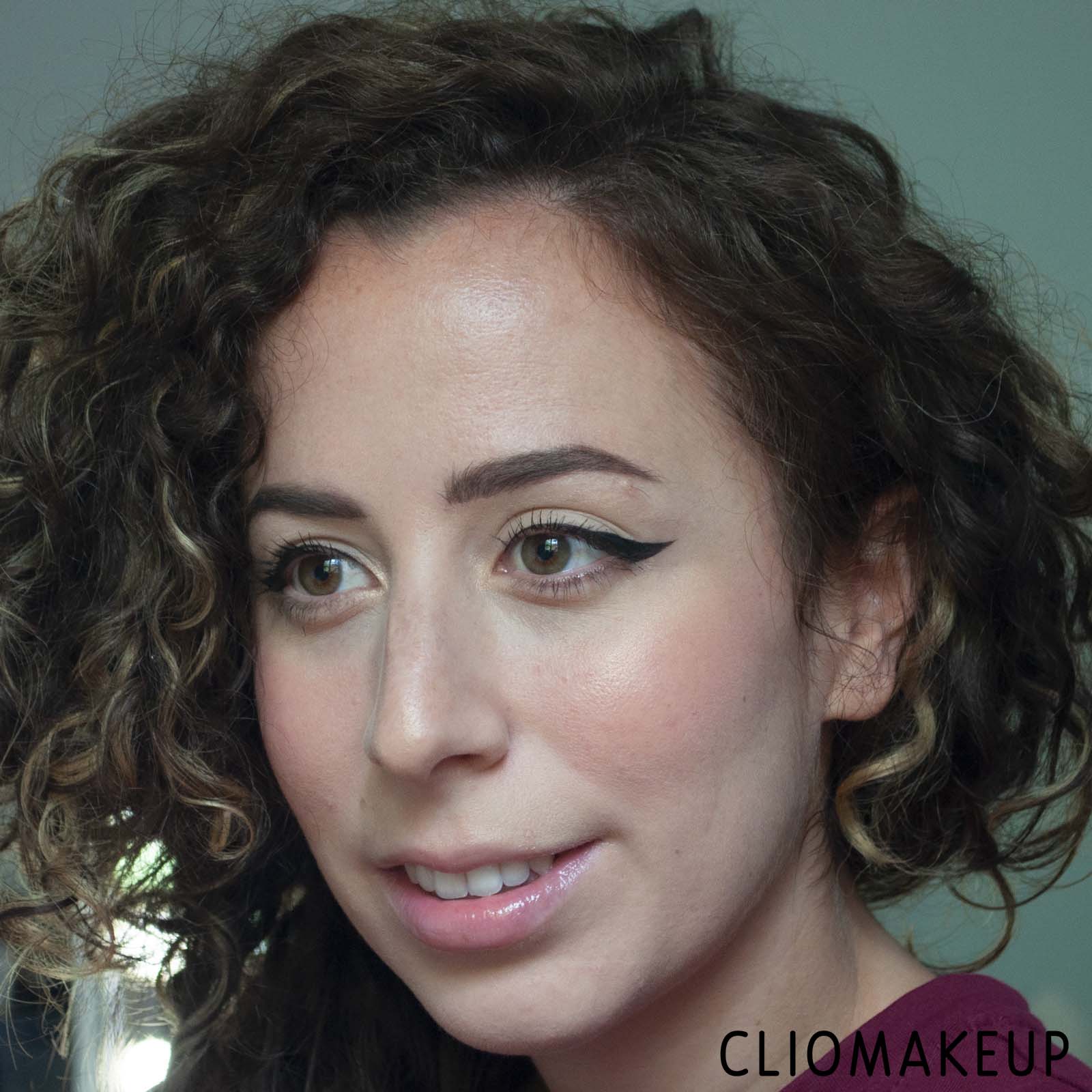 cliomakeup-recensione-fondotinta-essence-pretty-natural-hydrating-foundation-14