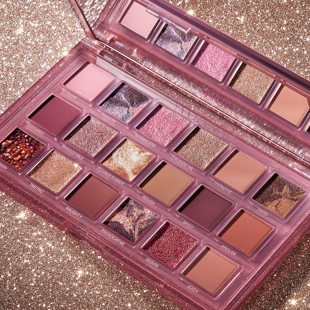 cliomakeup-Palette-ombretti-inverno-2021-11-Naughty-HudaBeauty
