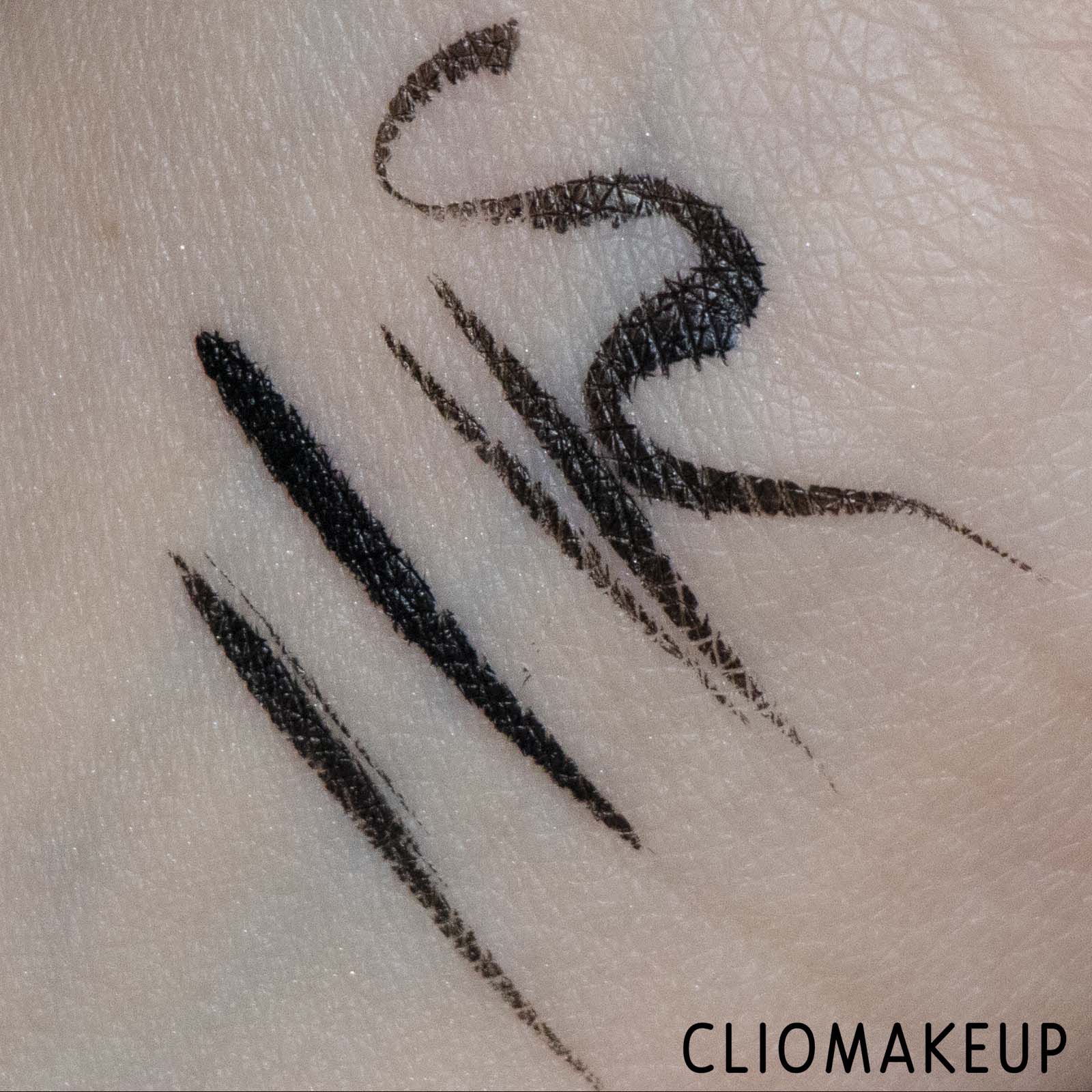 cliomakeup-recensione-eyeliner-wycon-nilufar-addati-keep-dreaming-eyeliner-6