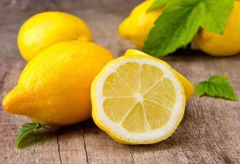 cliomakeup-come-rinforzare-unghie-11-limone