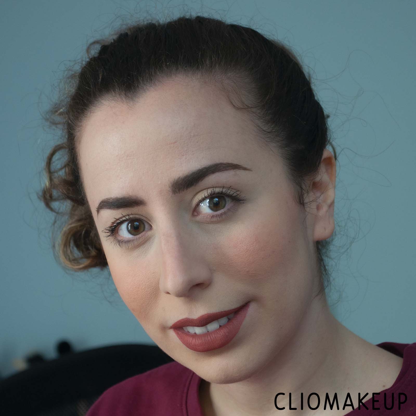 cliomakeup-recensione-fondotinta-fenty-beauty-pro-filtr-soft-matte-powder-foundation-12