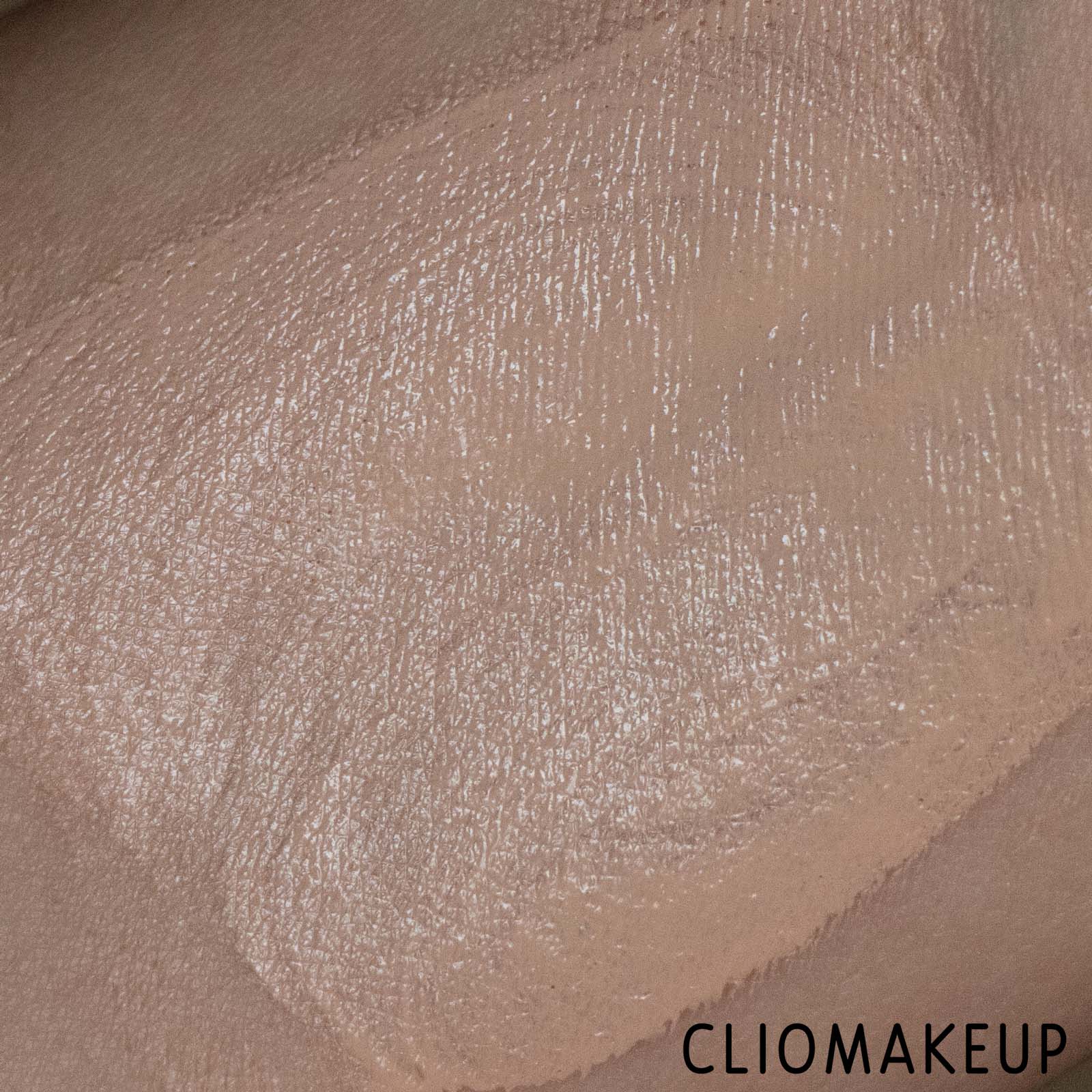 cliomakeup-recensione-fondotinta-makeup-revolution-super-dewy-skin-tinted-moisturizer-8