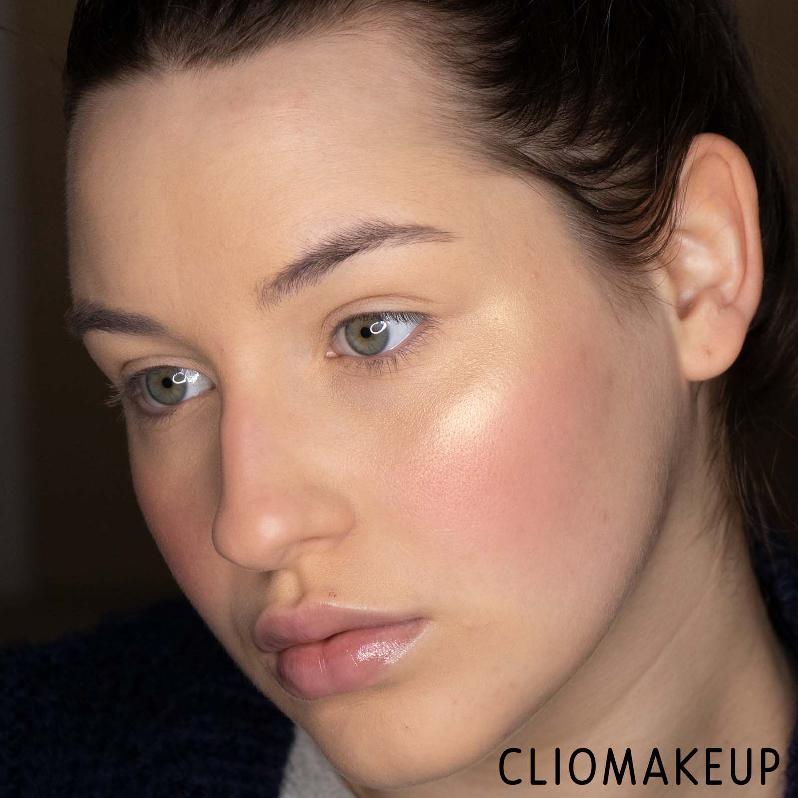 cliomakeup-recensione-palette-illuminanti-MAC-Hyper-Real-Glow-Palette-11