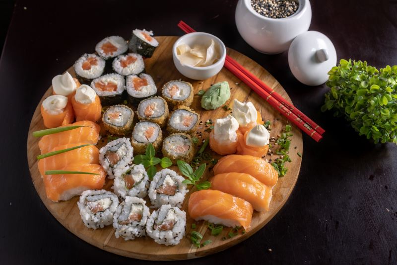 Cliomakeup-cheat-meal-5-sushi
